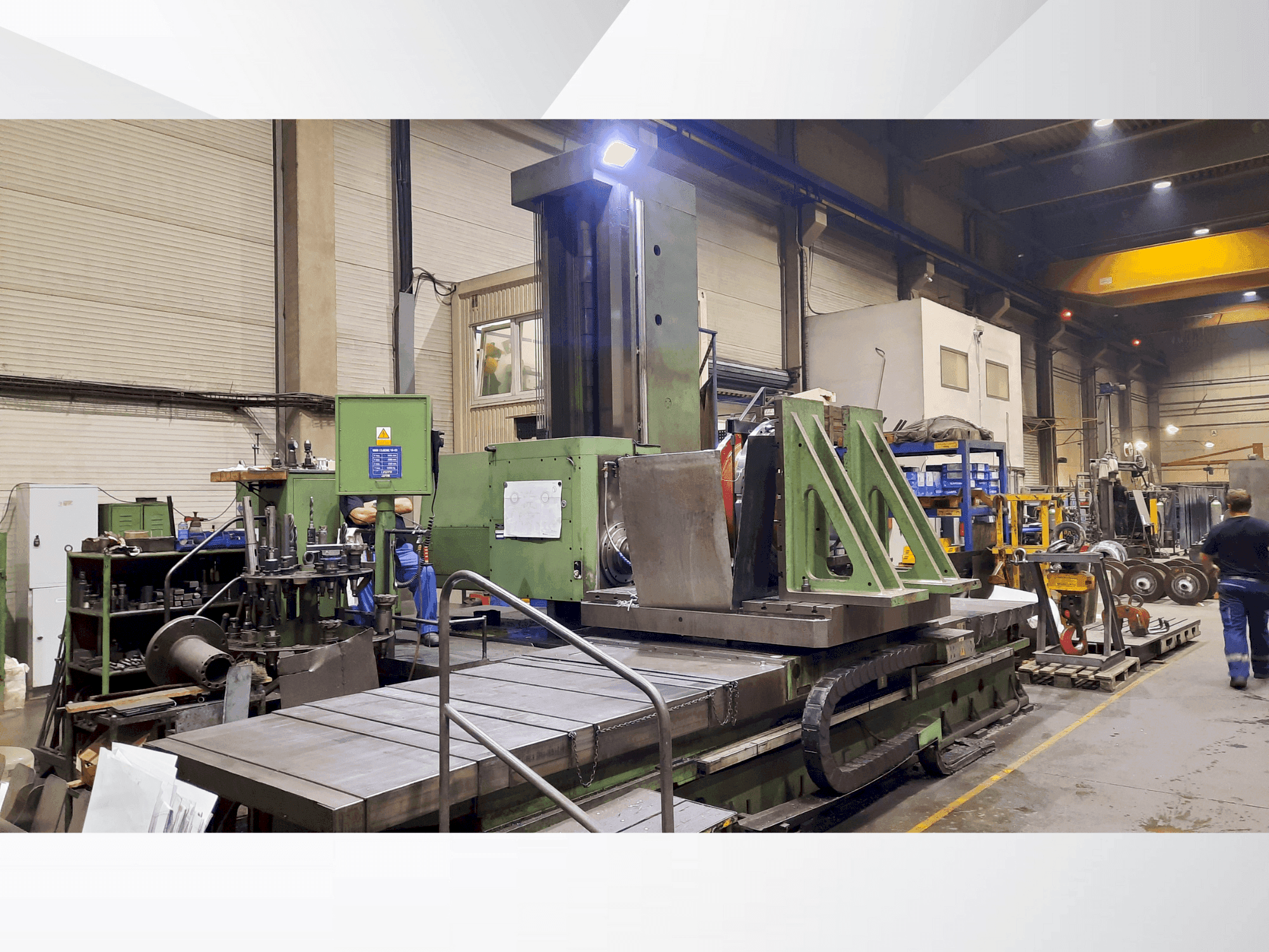 Mašīnas TOS WHN 13.8 CNC pretskats