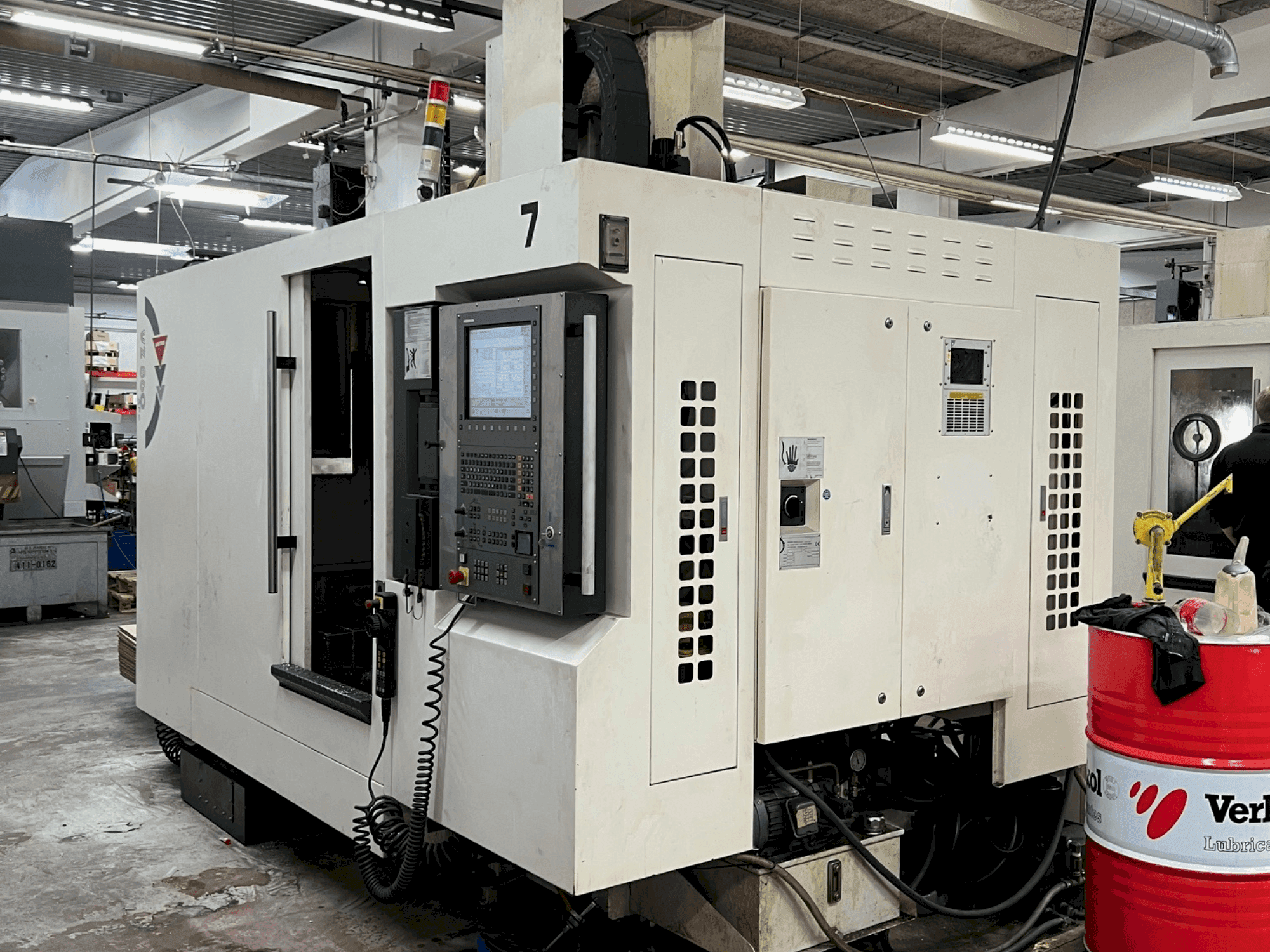 Mašīnas WEMAS VZ 860 APC pretskats