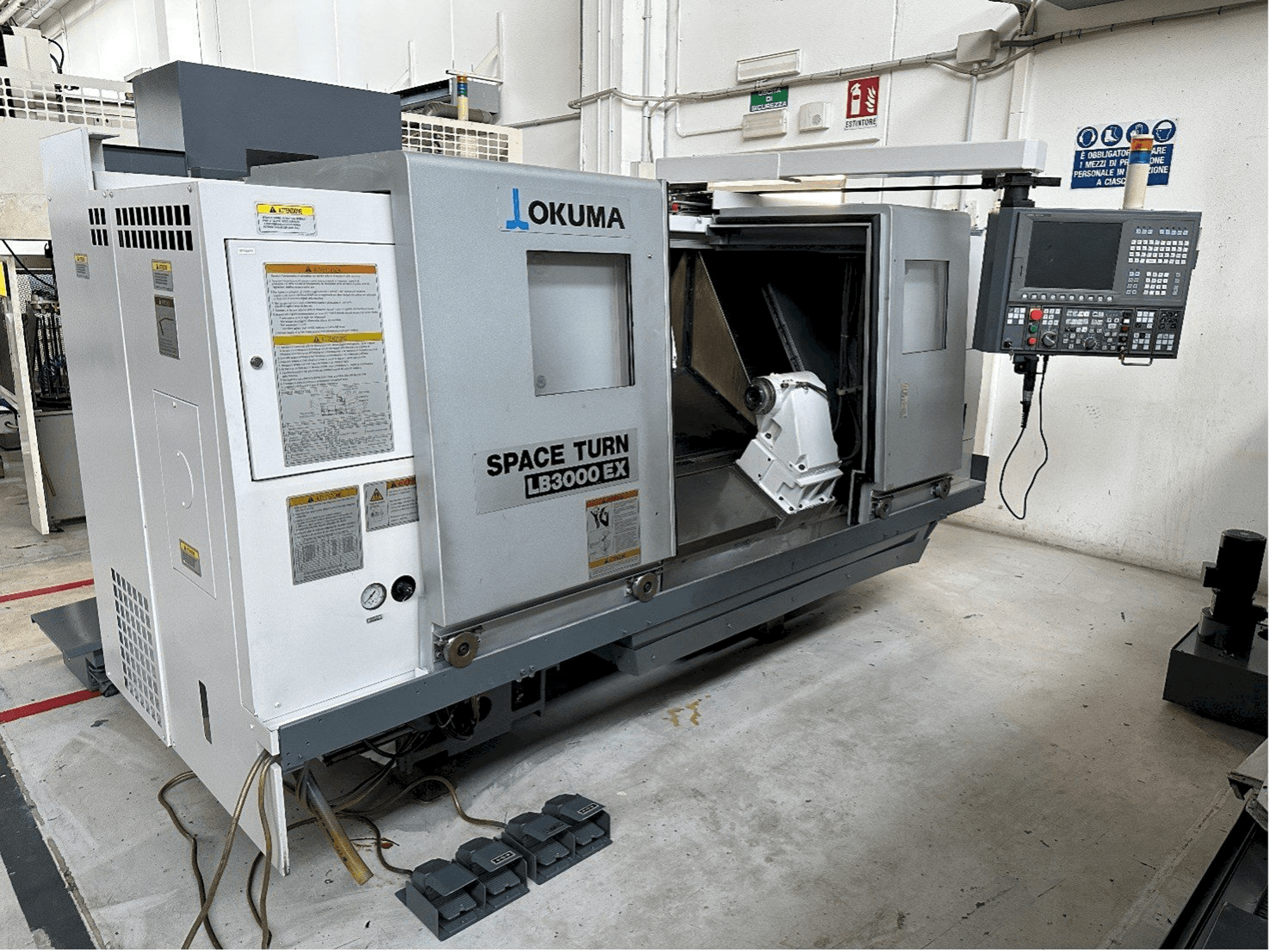 Mašīnas Okuma LB 3000 EX pretskats