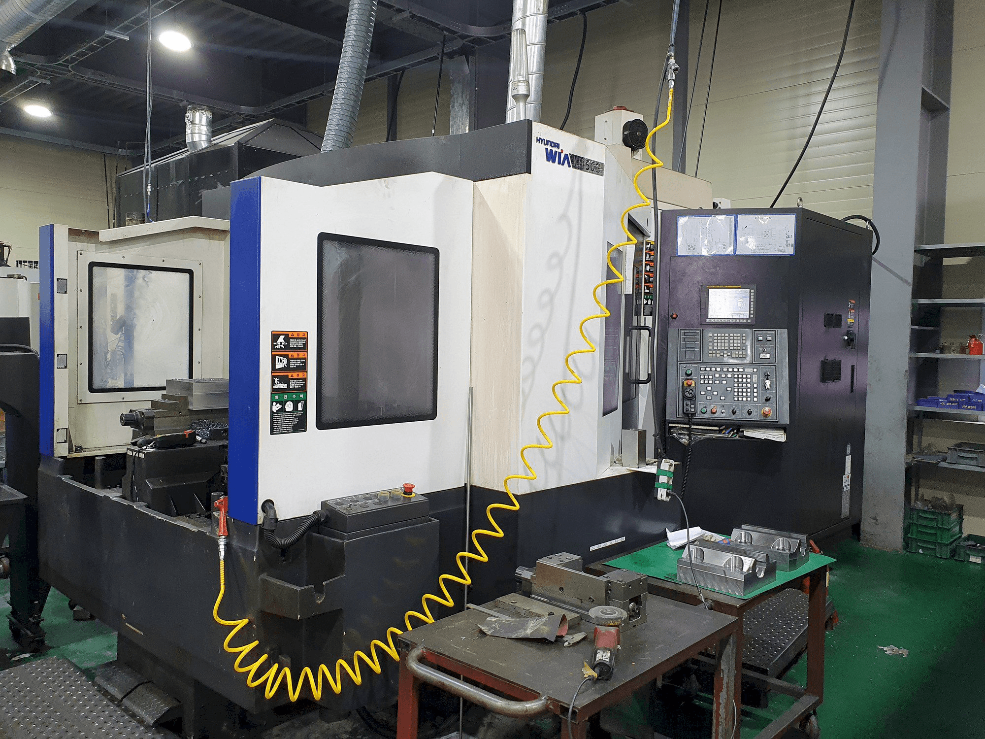 Mašīnas Hyundai Wia KH50G pretskats