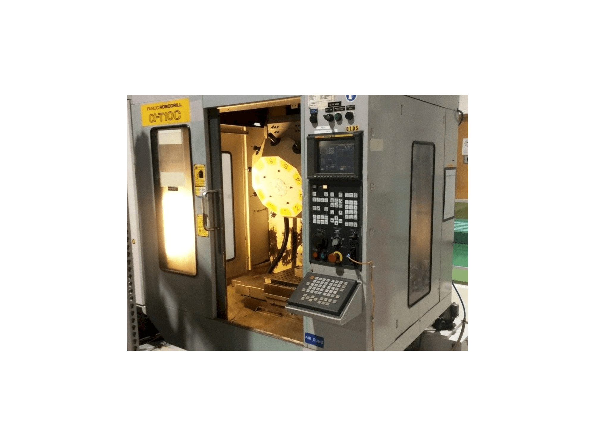 Mašīnas FANUC RoboDrill Q-T10C pretskats
