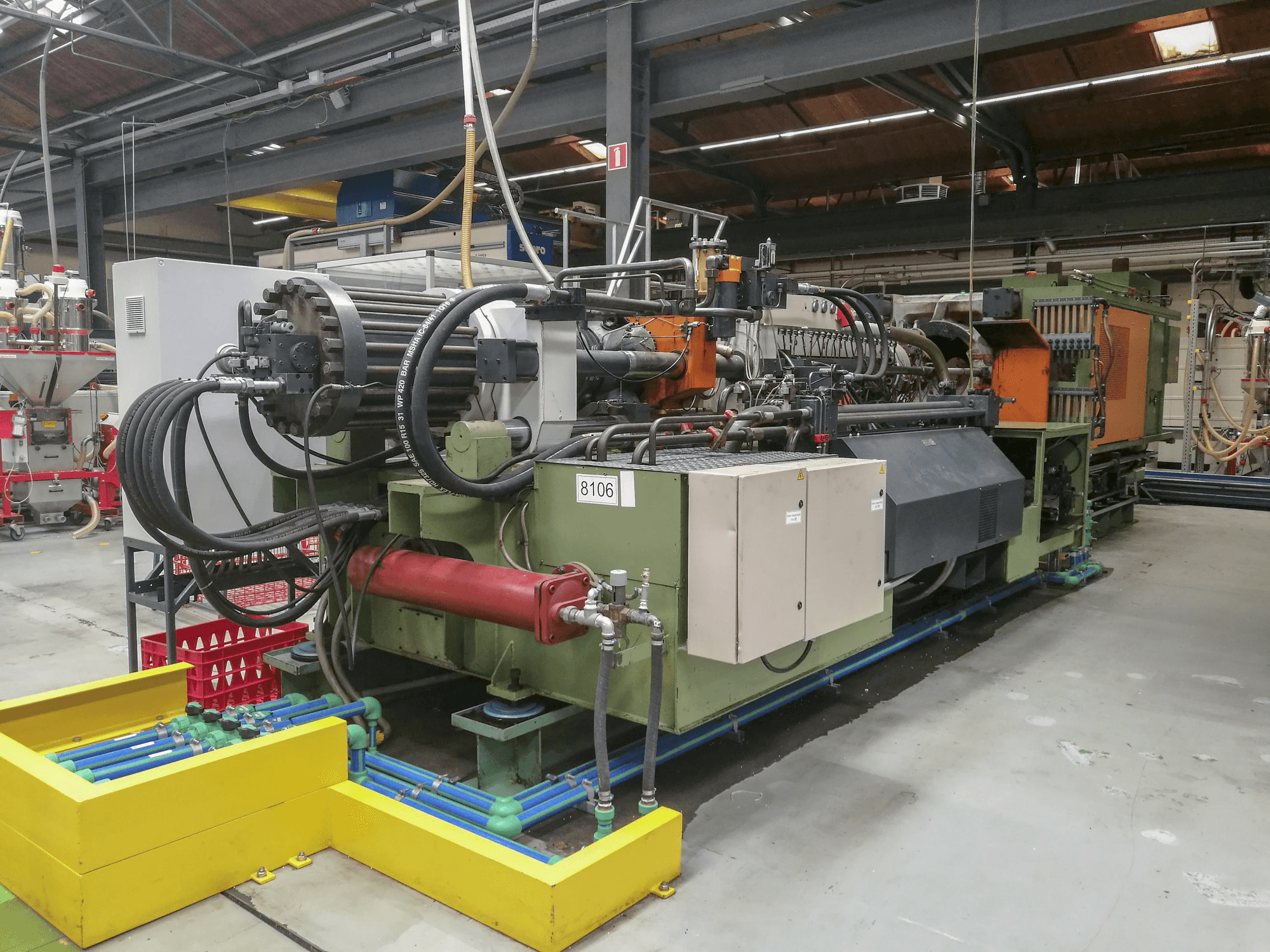 Mašīnas Windsor HIS 800 D skats no kreisās puses