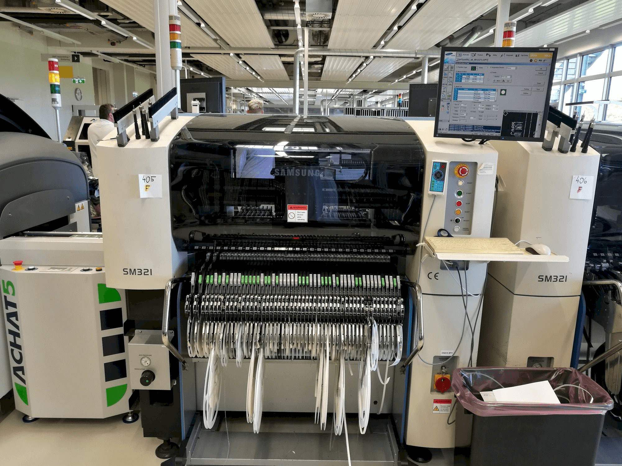 Mašīnas Samsung SM 321 pretskats