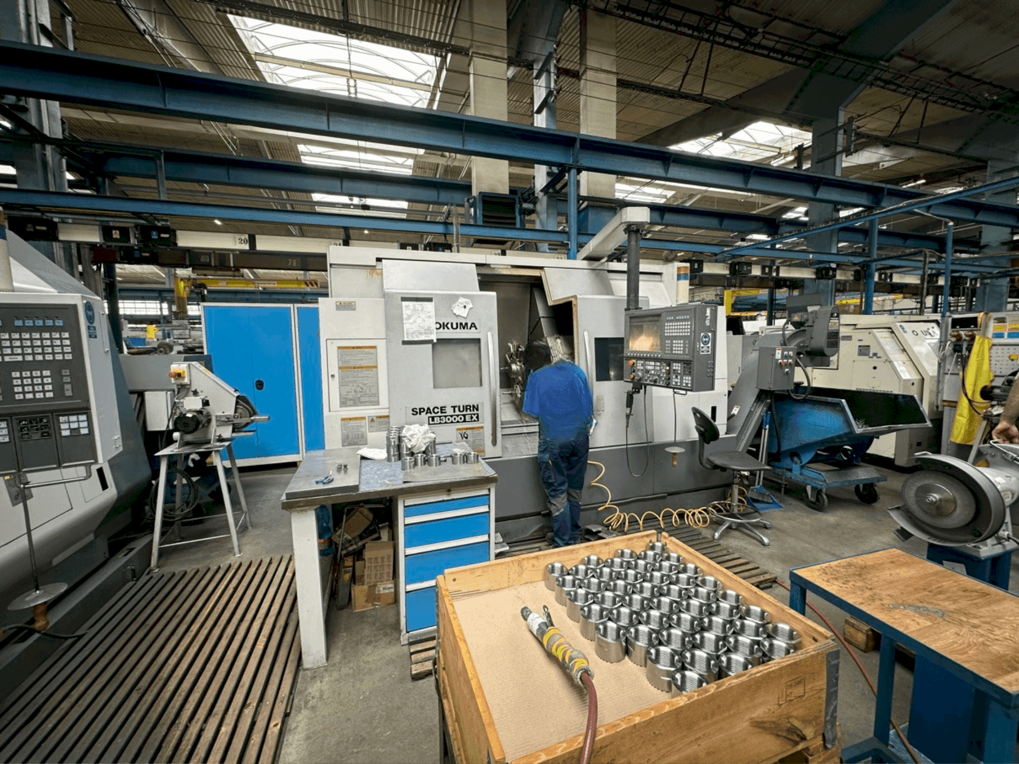 Mašīnas Okuma LB 3000 MY pretskats