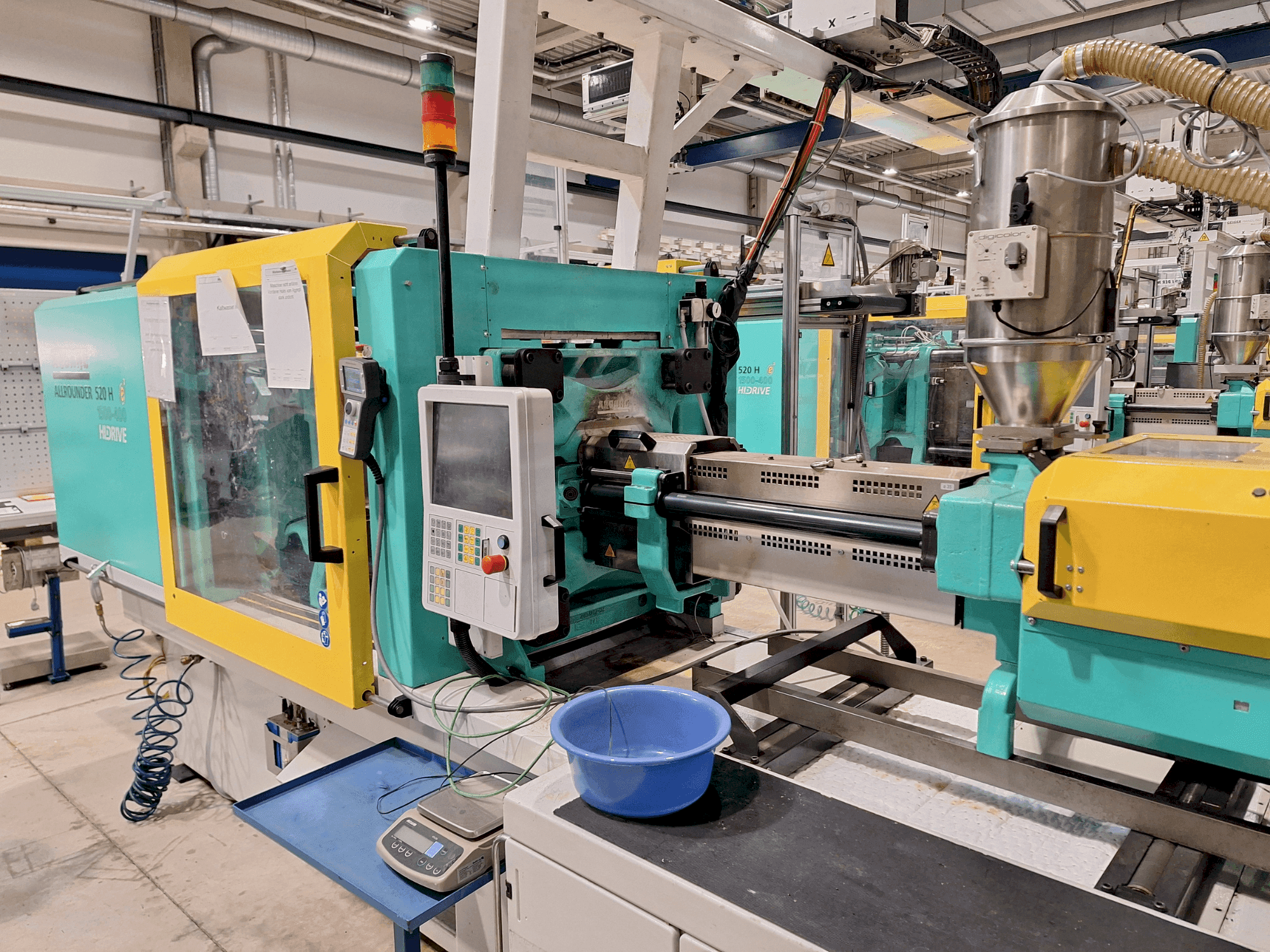 Mašīnas Arburg 520 H 1500-400 pretskats