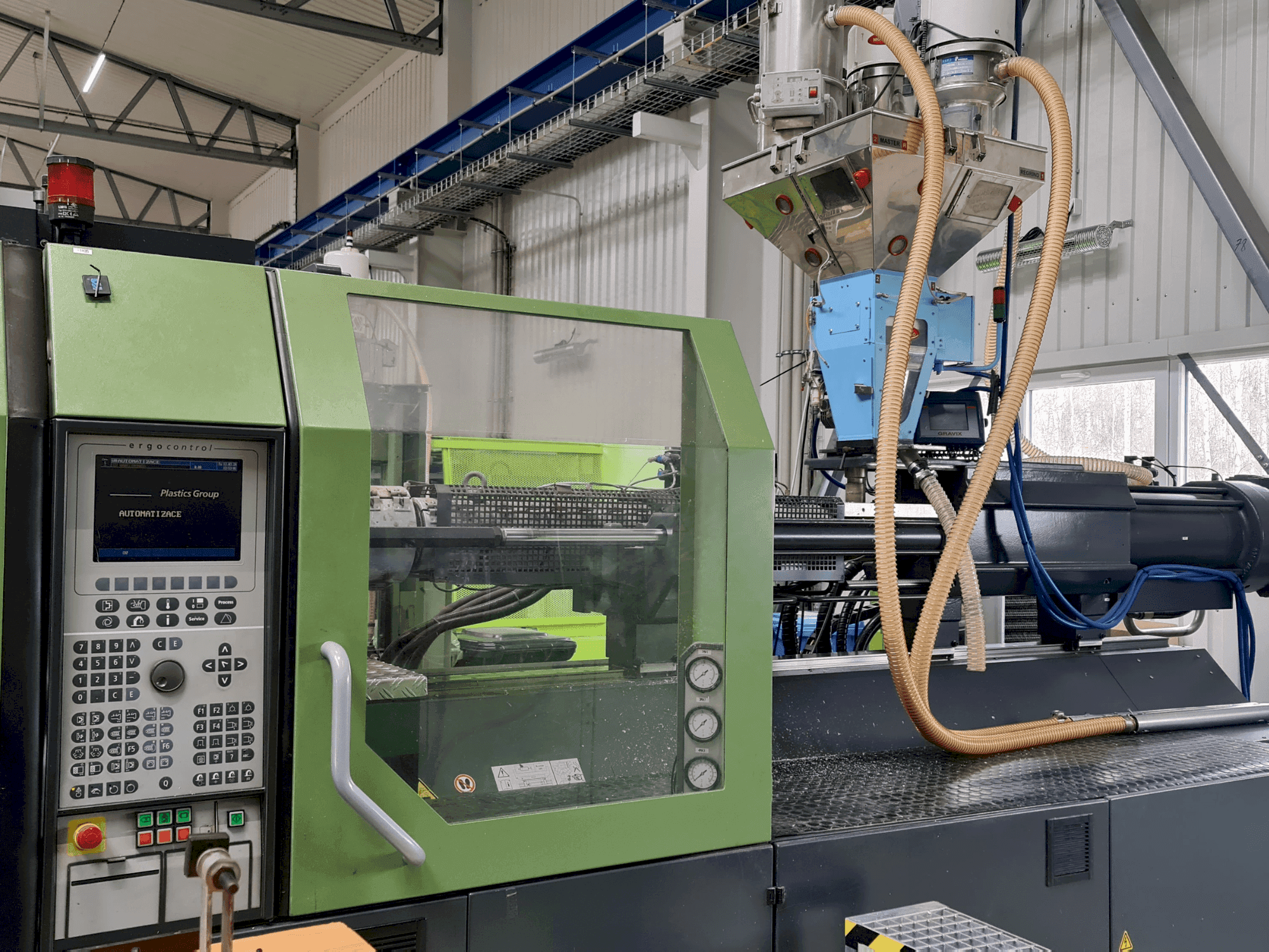 Mašīnas DEMAG Concept 420/810-2300 kreisās malas skats