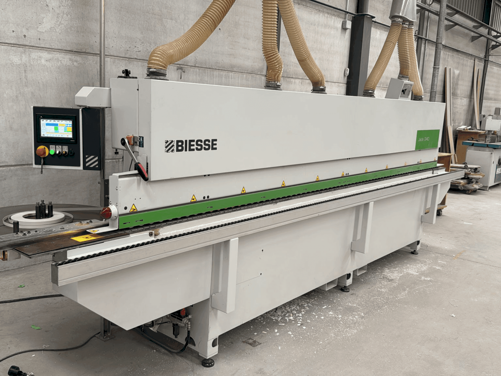 Mašīnas BIESSE Jade 240 pretskats
