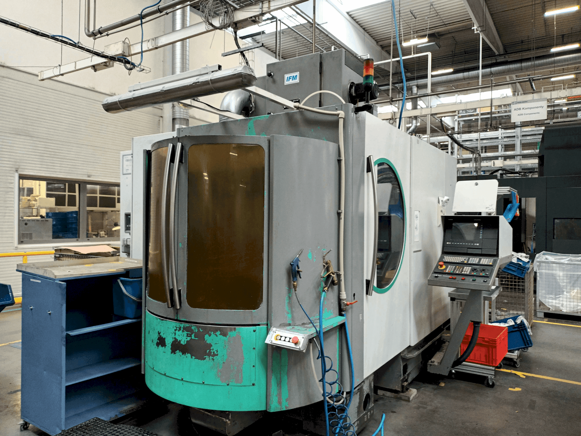 Mašīnas DECKEL MAHO DMC 60H pretskats