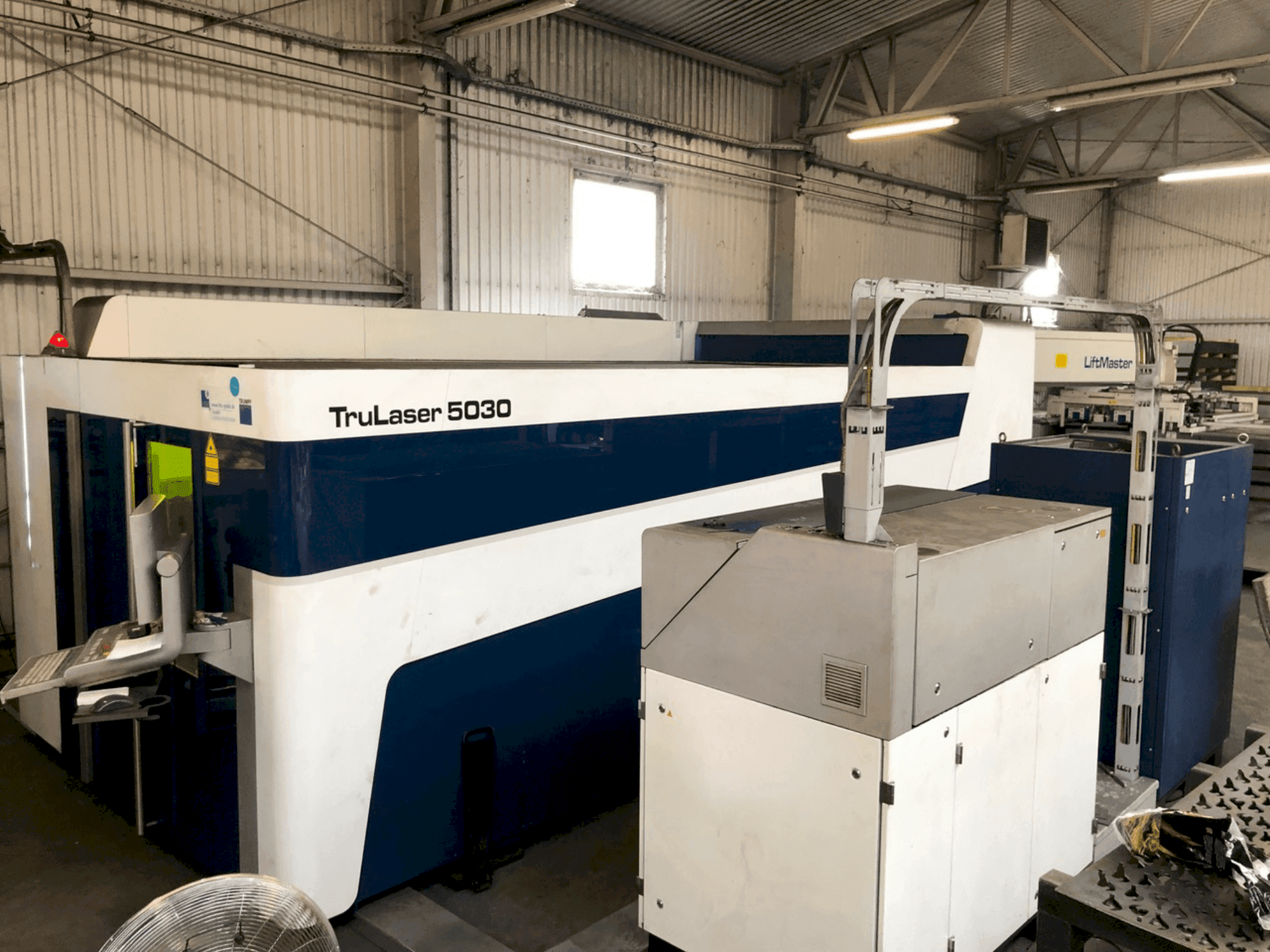 Mašīnas TRUMPF Trulaser 5030 Fiber pretskats