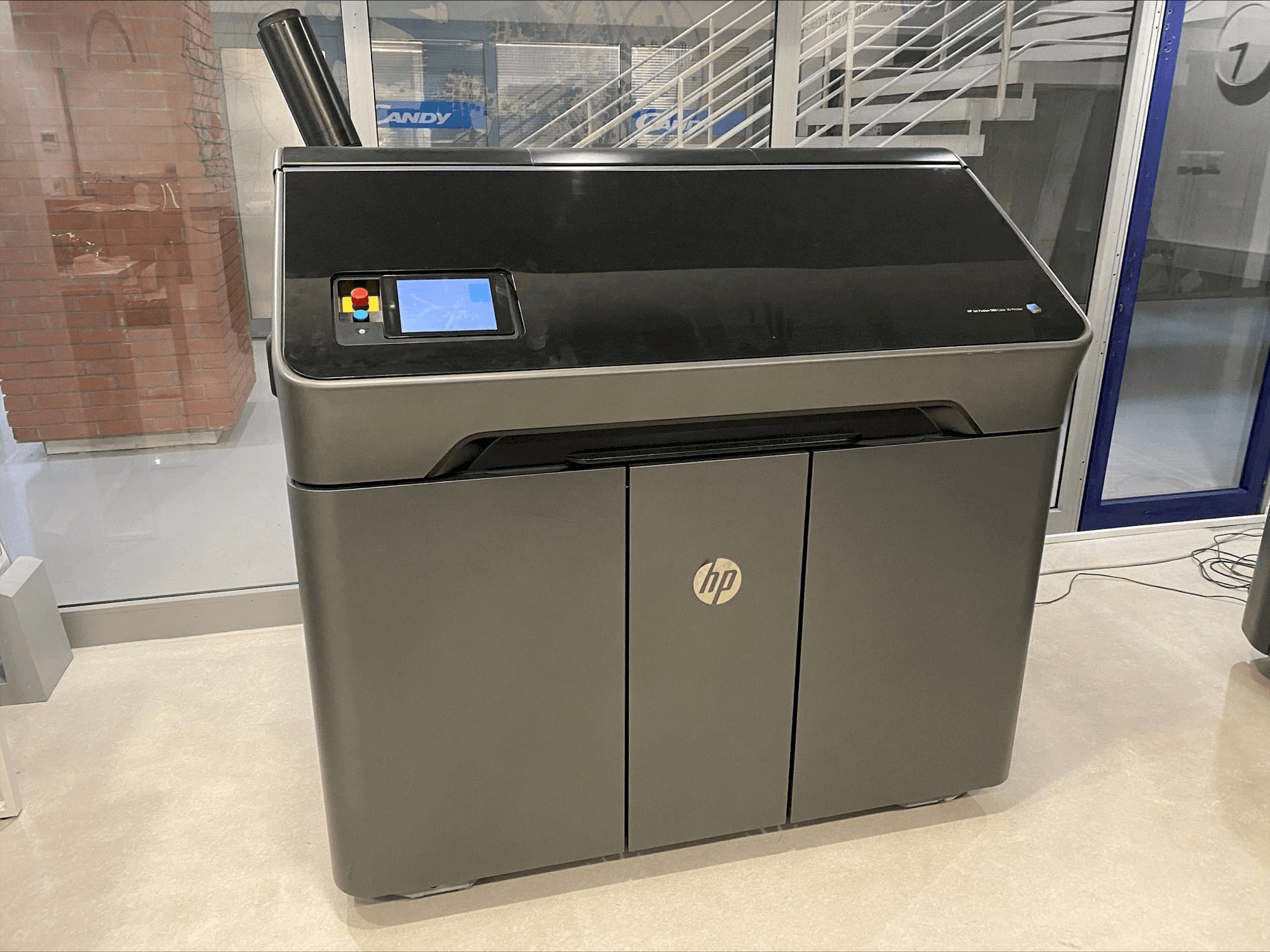 Mašīnas HP Jet Fusion 580 Color 3D printer M2K85A pretskats