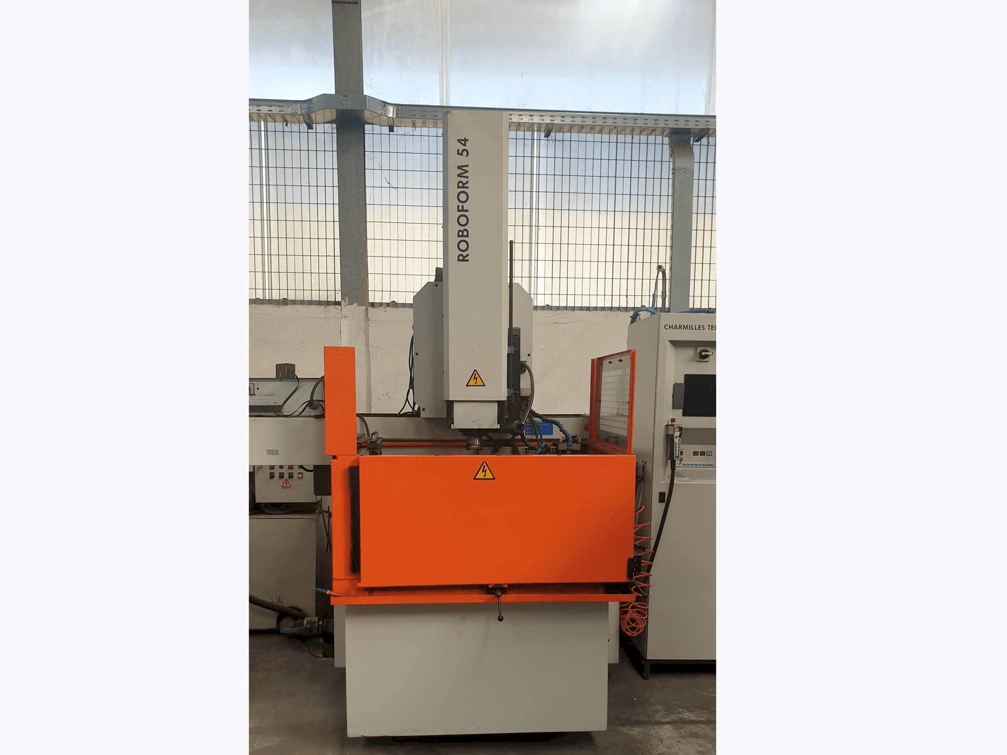 Mašīnas CHARMILLES ROBOFORM 54 pretskats