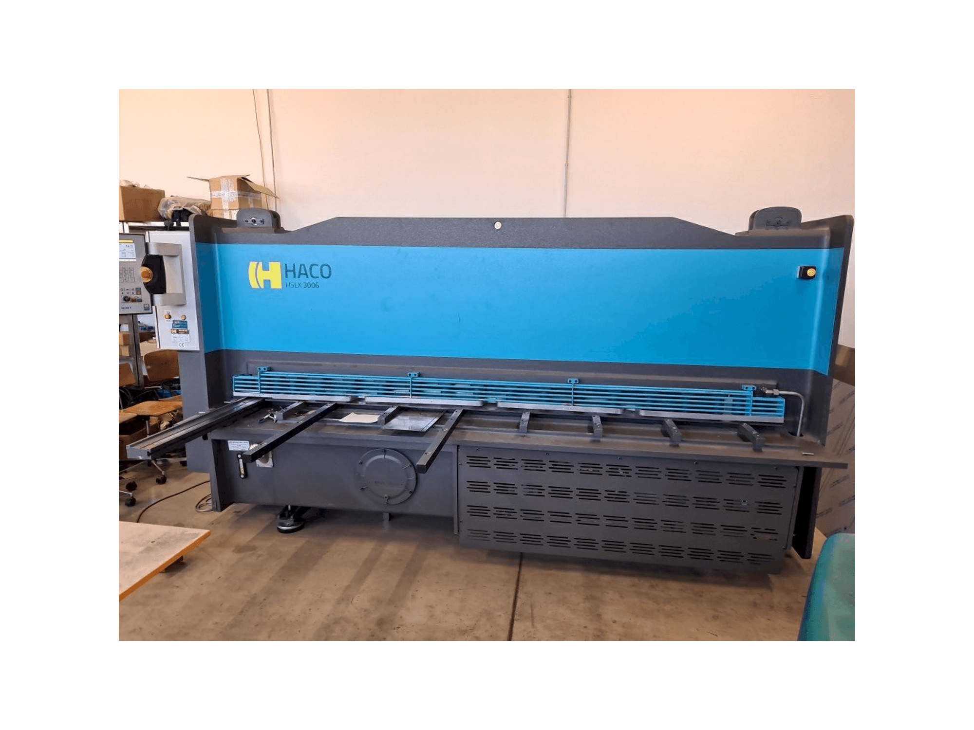 Mašīnas HACO HSLX 3006 pretskats