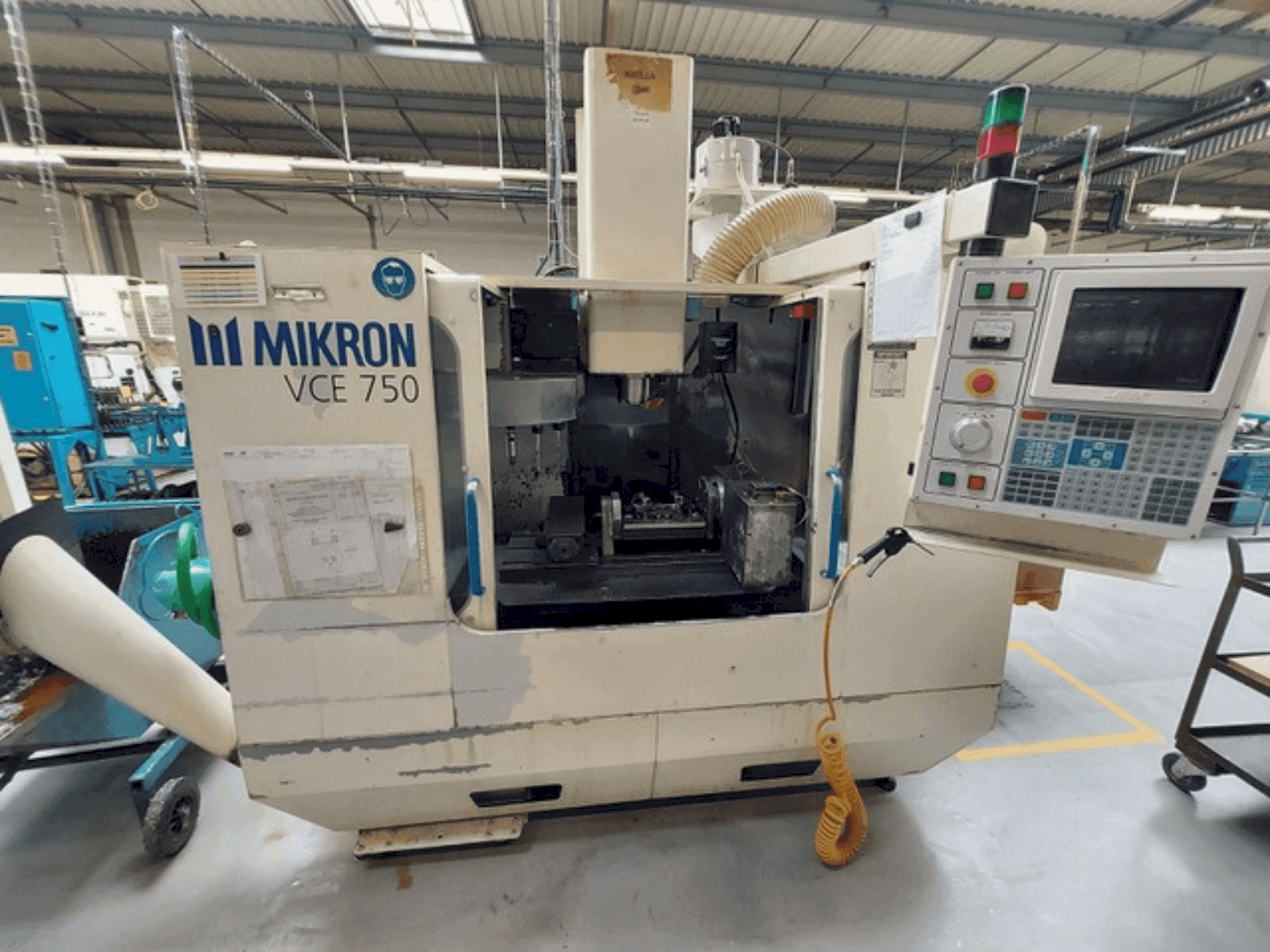 Mašīnas HAAS MIKRON VCE 750 pretskats