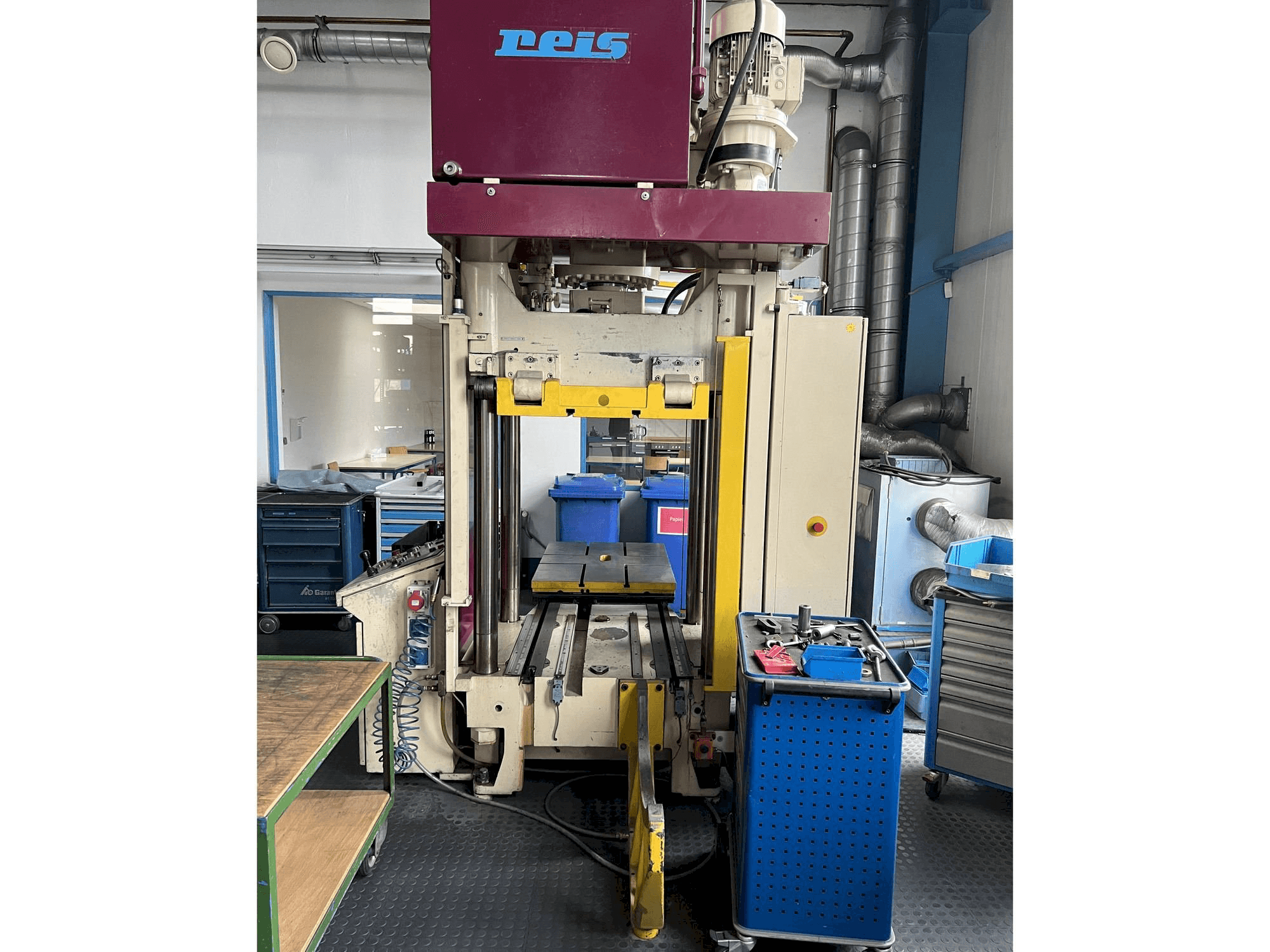 Mašīnas Reis Tus 80-100 pretskats