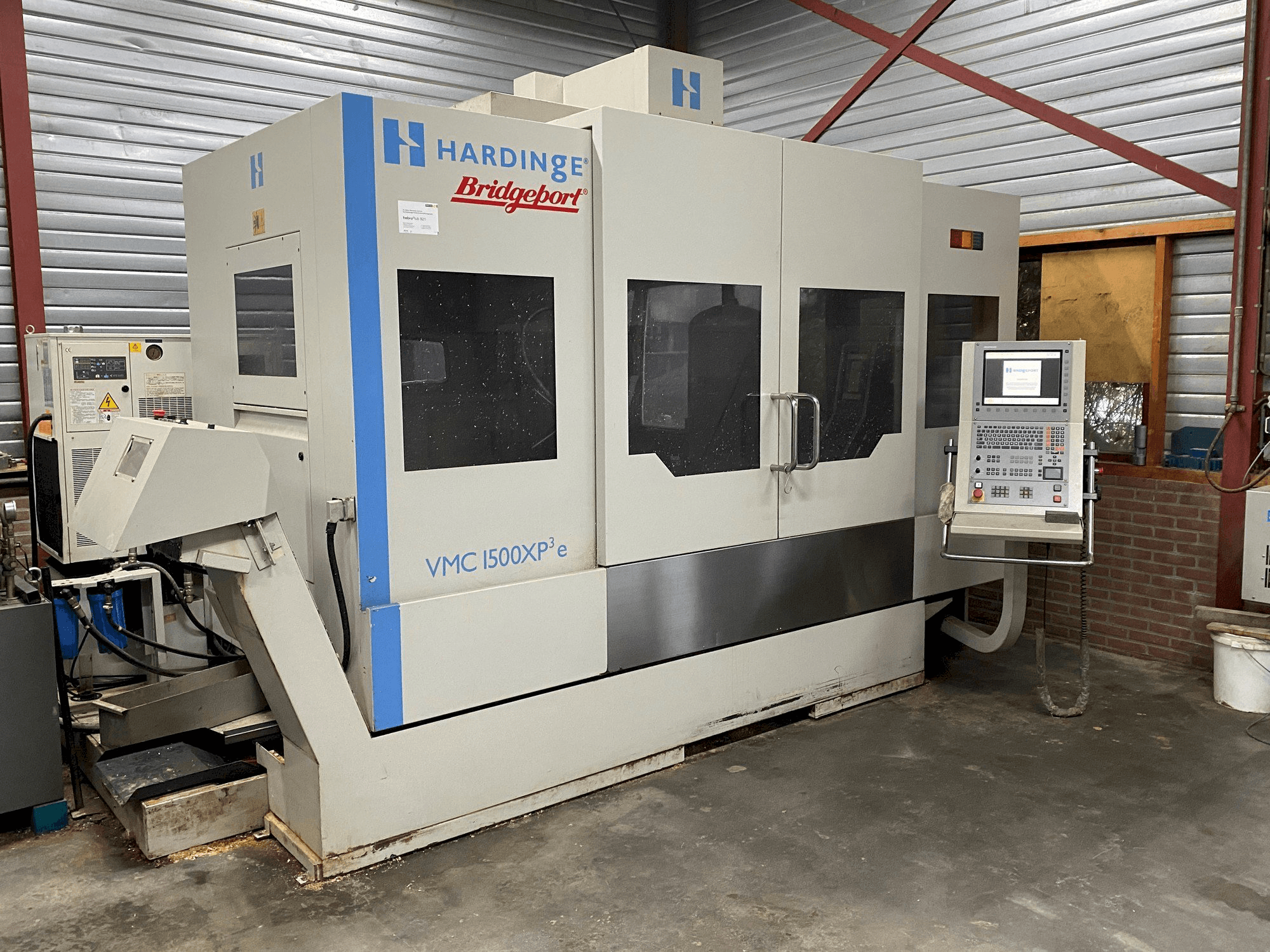 Mašīnas Bridgeport VMC 1500XP pretskats
