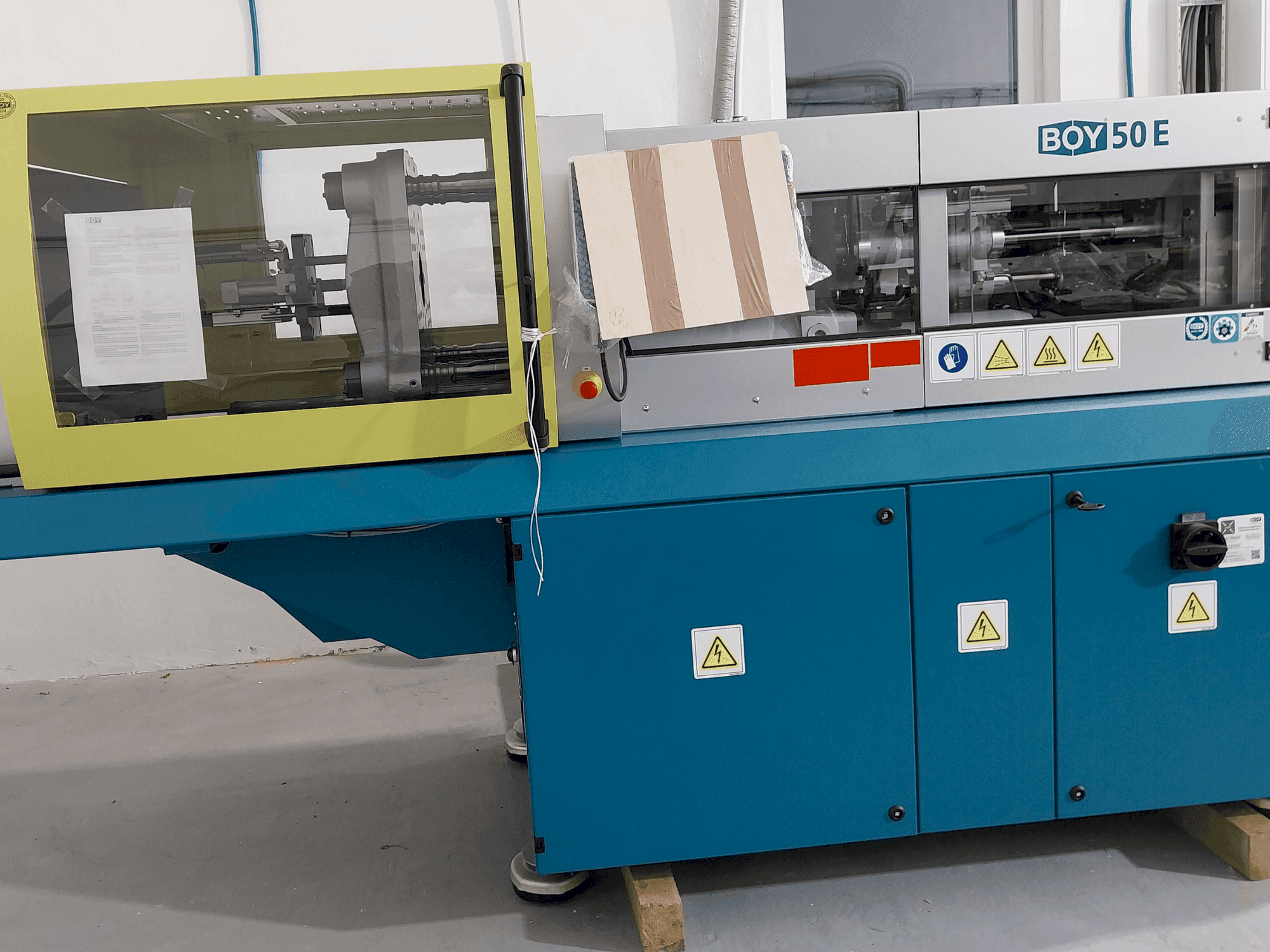 Mašīnas BOY 50 E pretskats