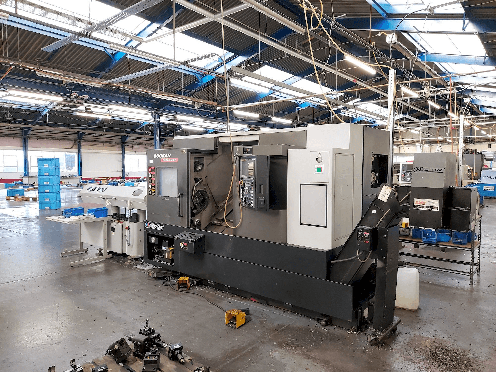 Mašīnas Doosan Puma 2600Y pretskats