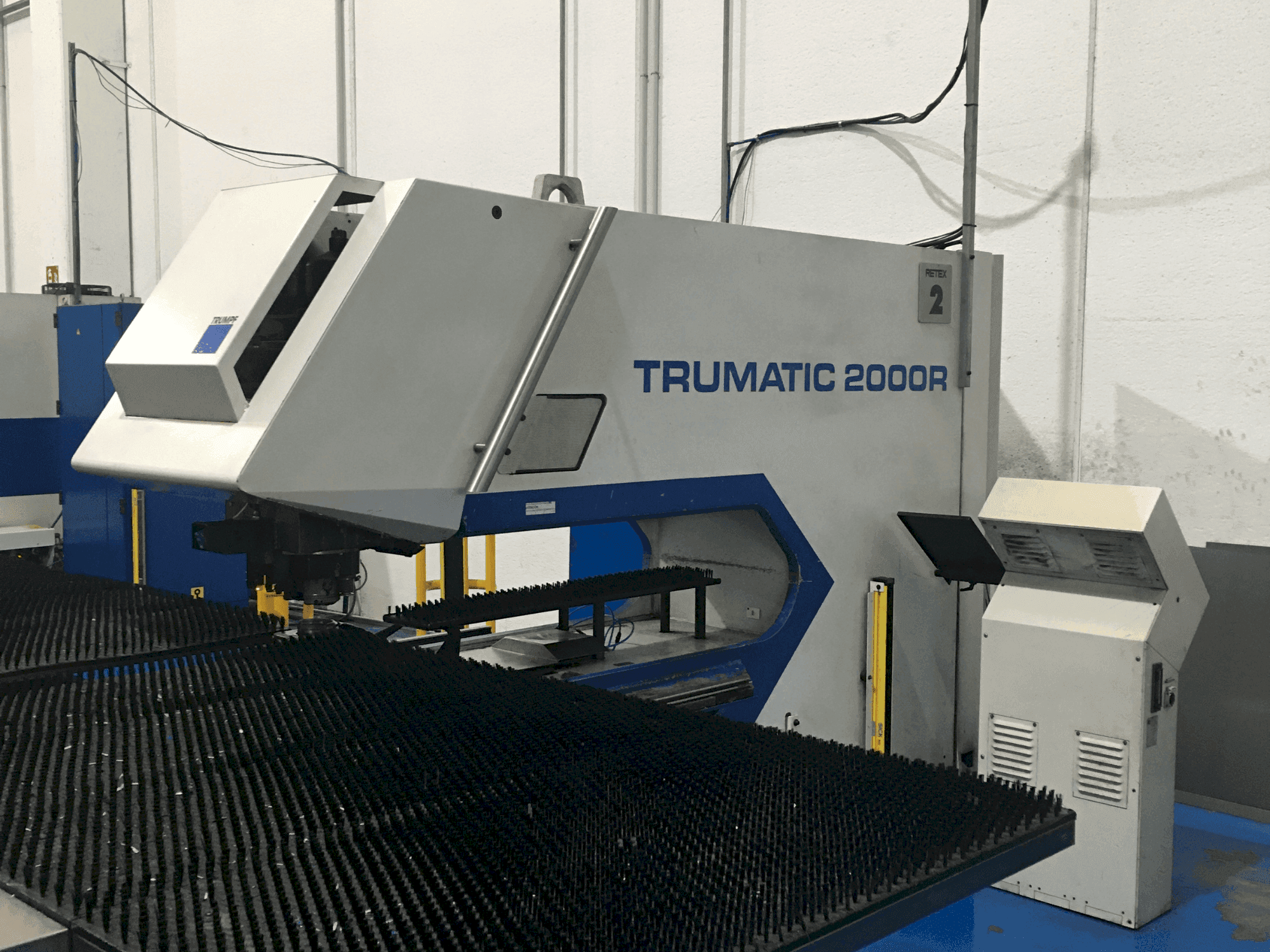 Mašīnas TRUMPF TC2000R pretskats