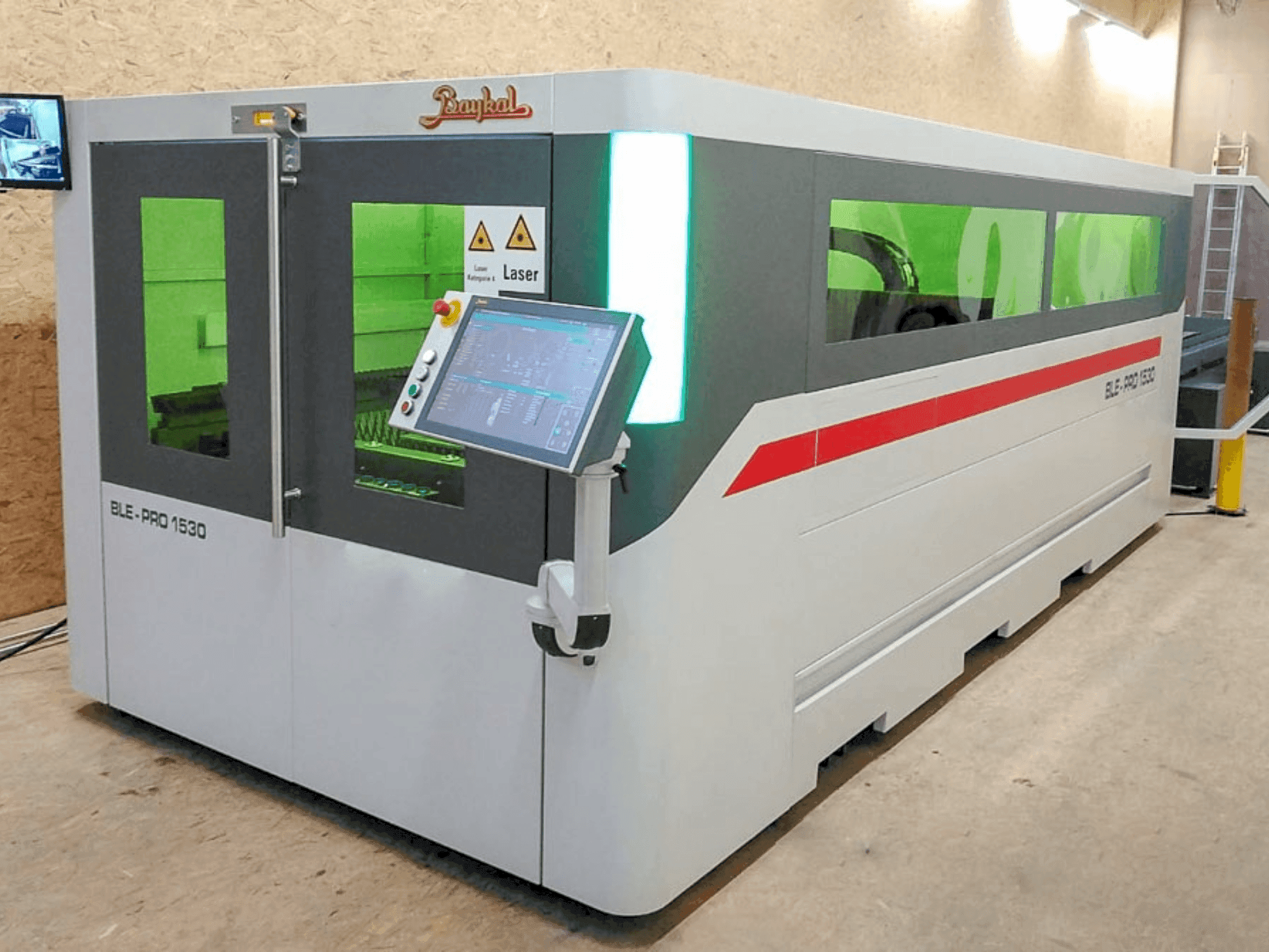 Mašīnas Baykal BLE PRO 1530 pretskats