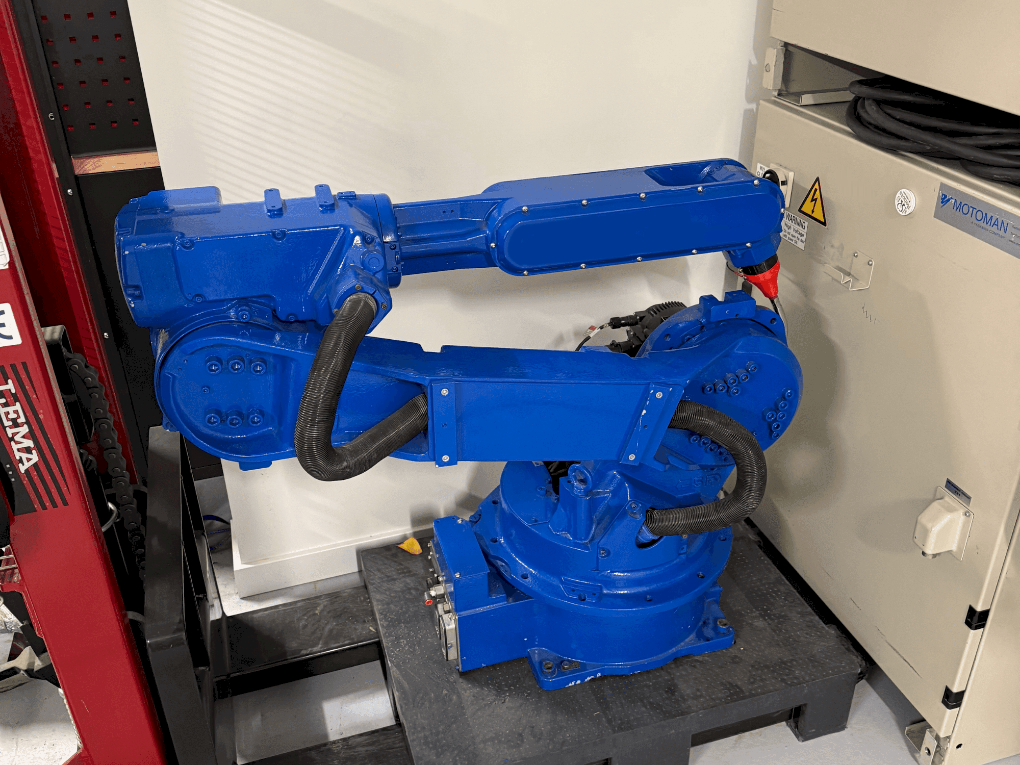 Mašīnas Yaskawa Motoman YR HP 20D pretskats