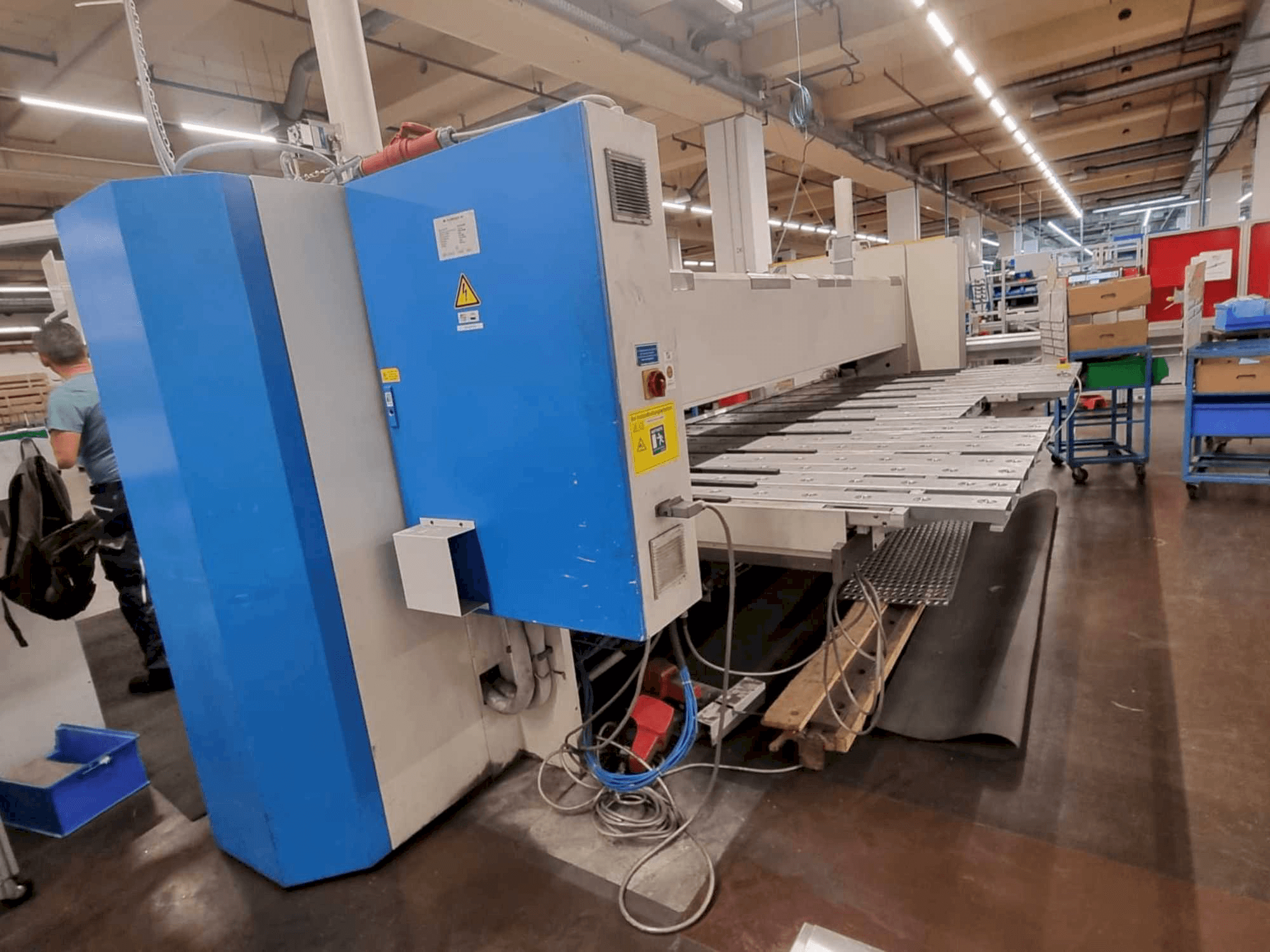 Mašīnas SCHRODER-FASTI FP40-40/03 kreisās malas skats