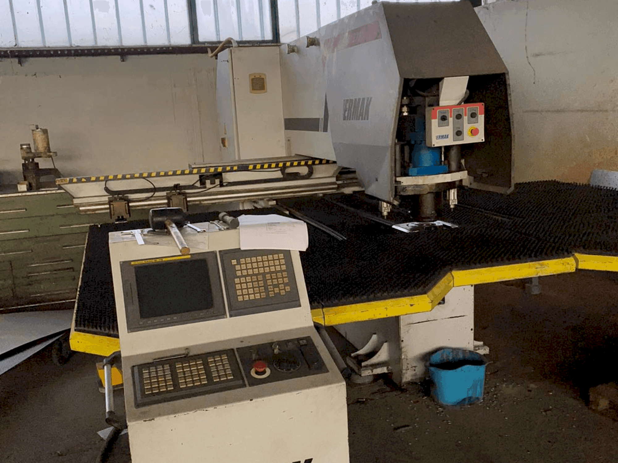 Mašīnas ERMAK EPP 1270 x 30 pretskats