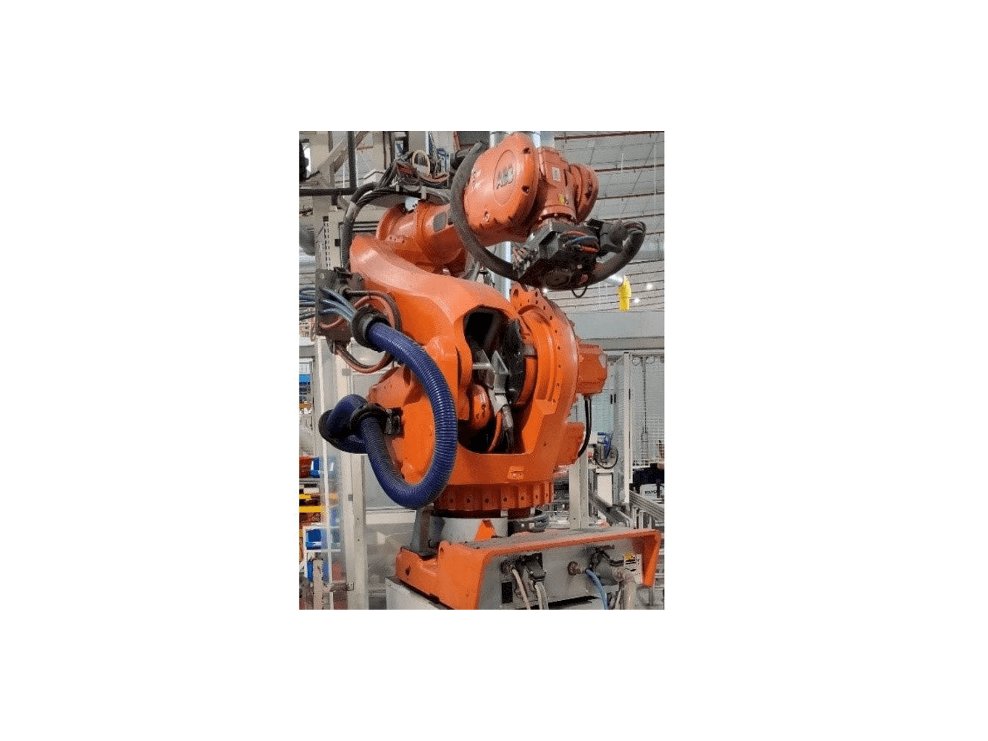 Mašīnas ABB IRB 6600-175/2.55 kreisās malas skats