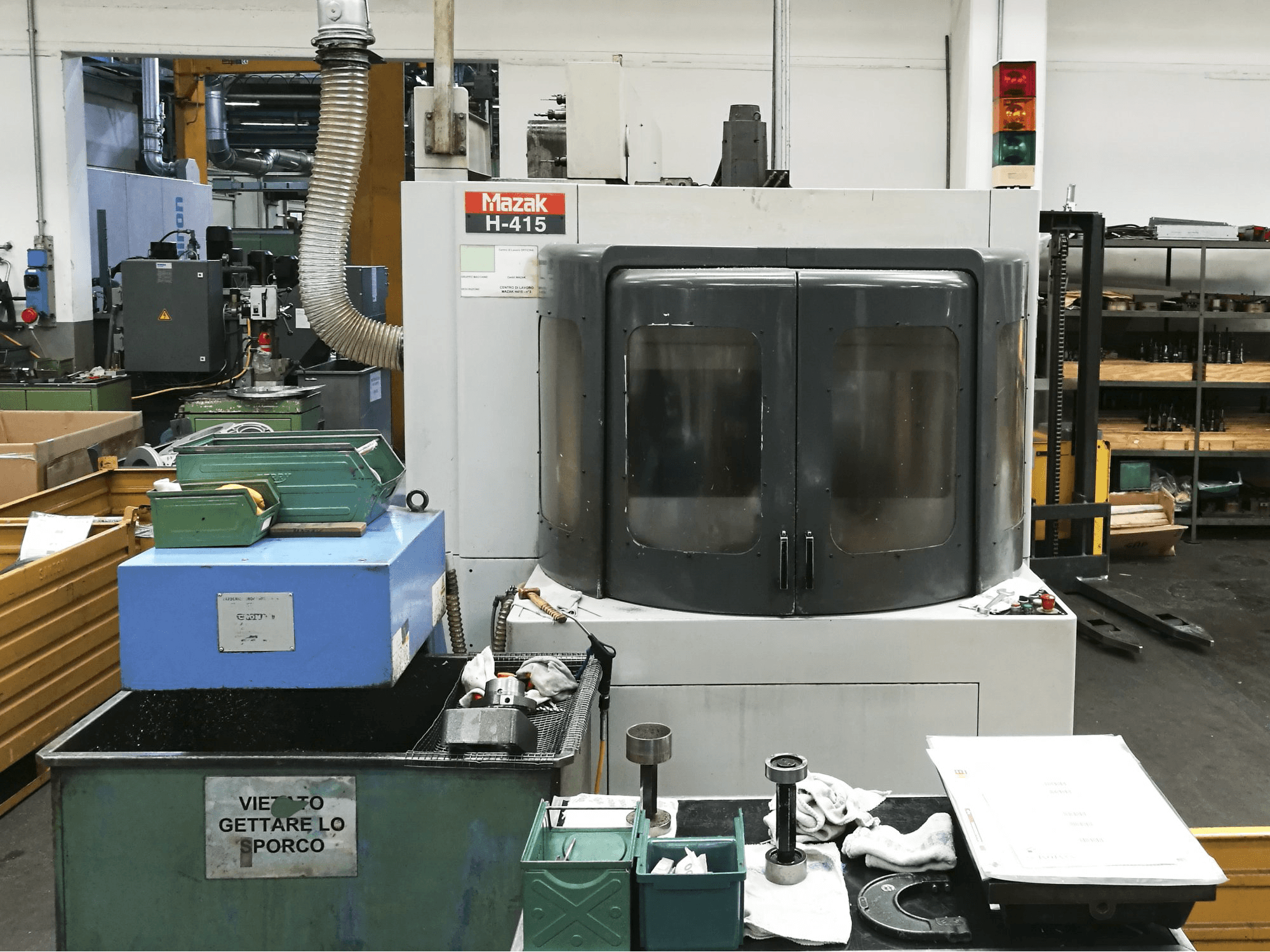 Mašīnas Mazak H-415 pretskats