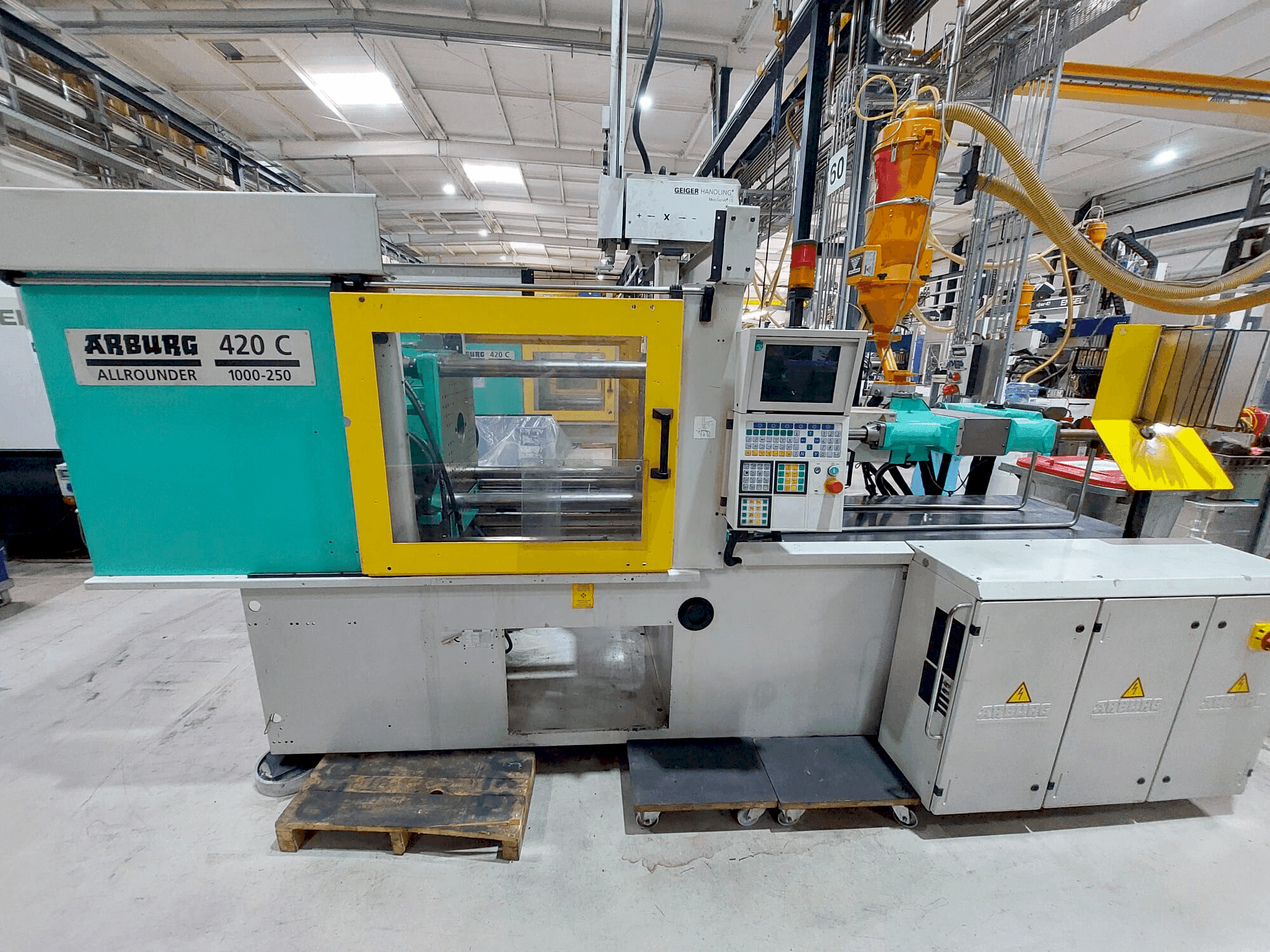 Mašīnas Arburg 420C-1000-250 pretskats