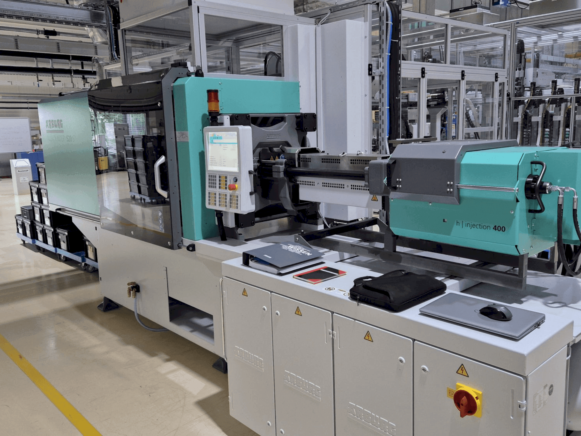 Mašīnas Arburg Allrounder 520S 1600-400 pretskats