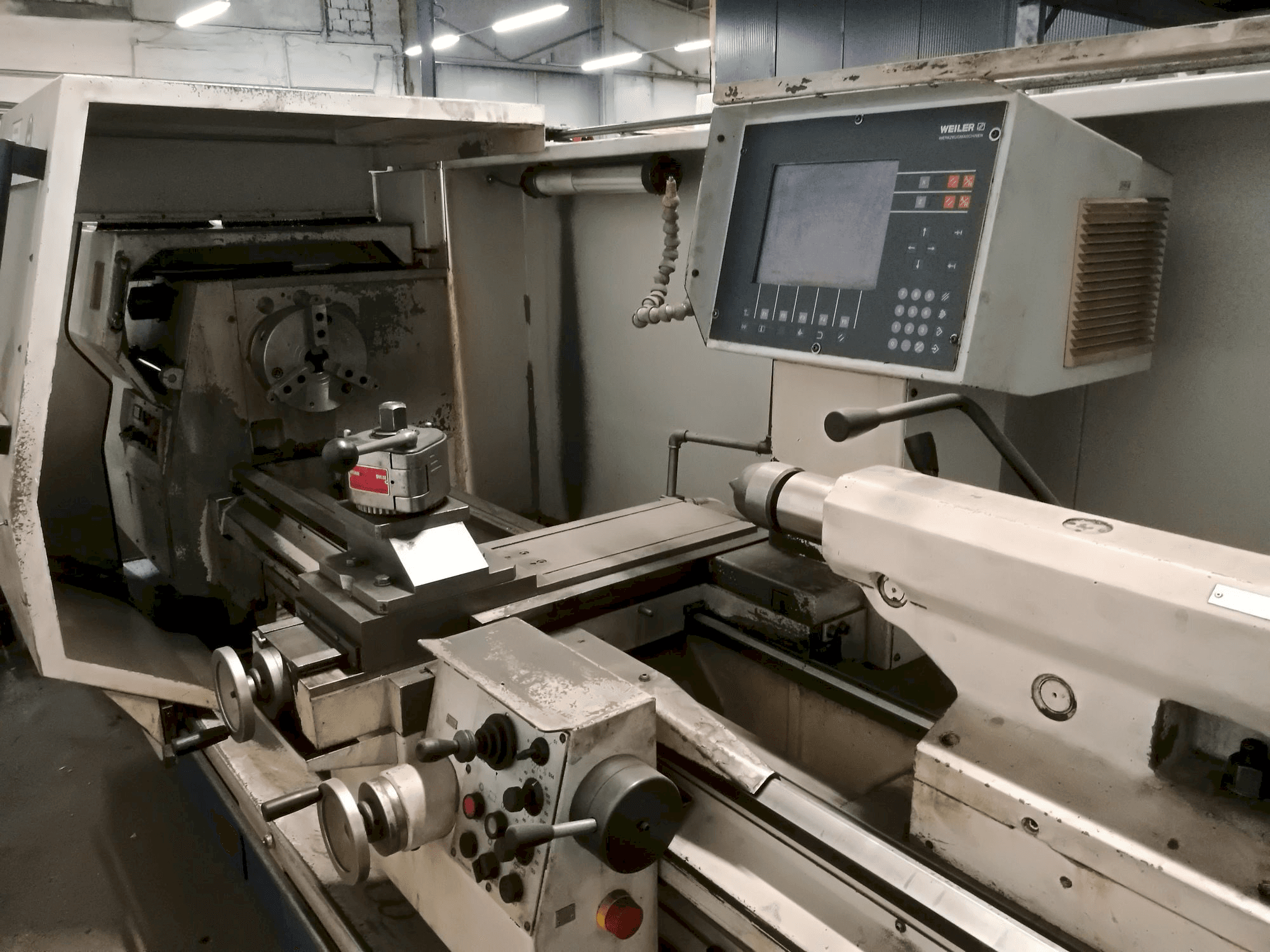 Mašīnas Weiler E50/2 pretskats