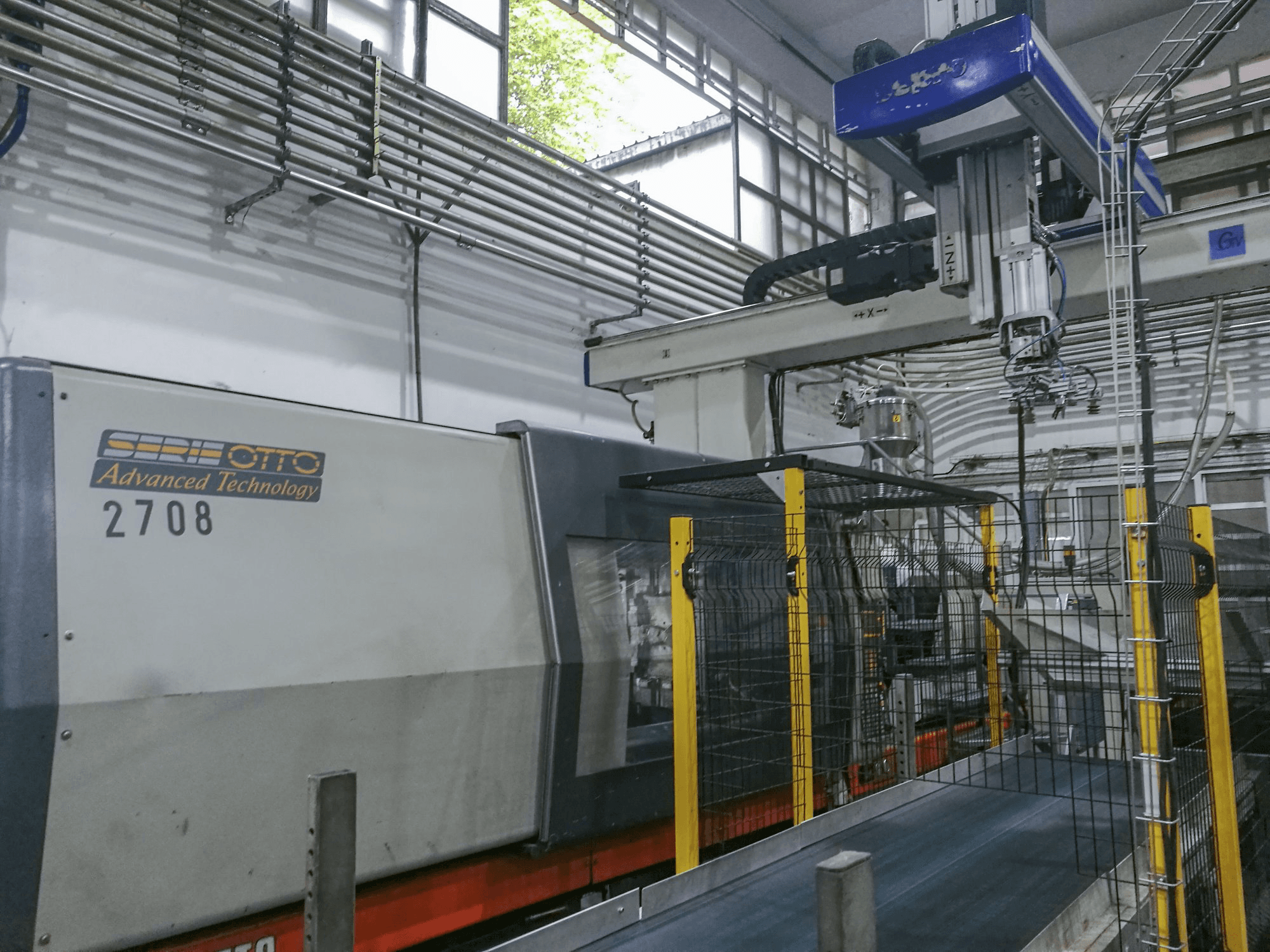 Mašīnas SANDRETTO 2054-380 skats no kreisās puses