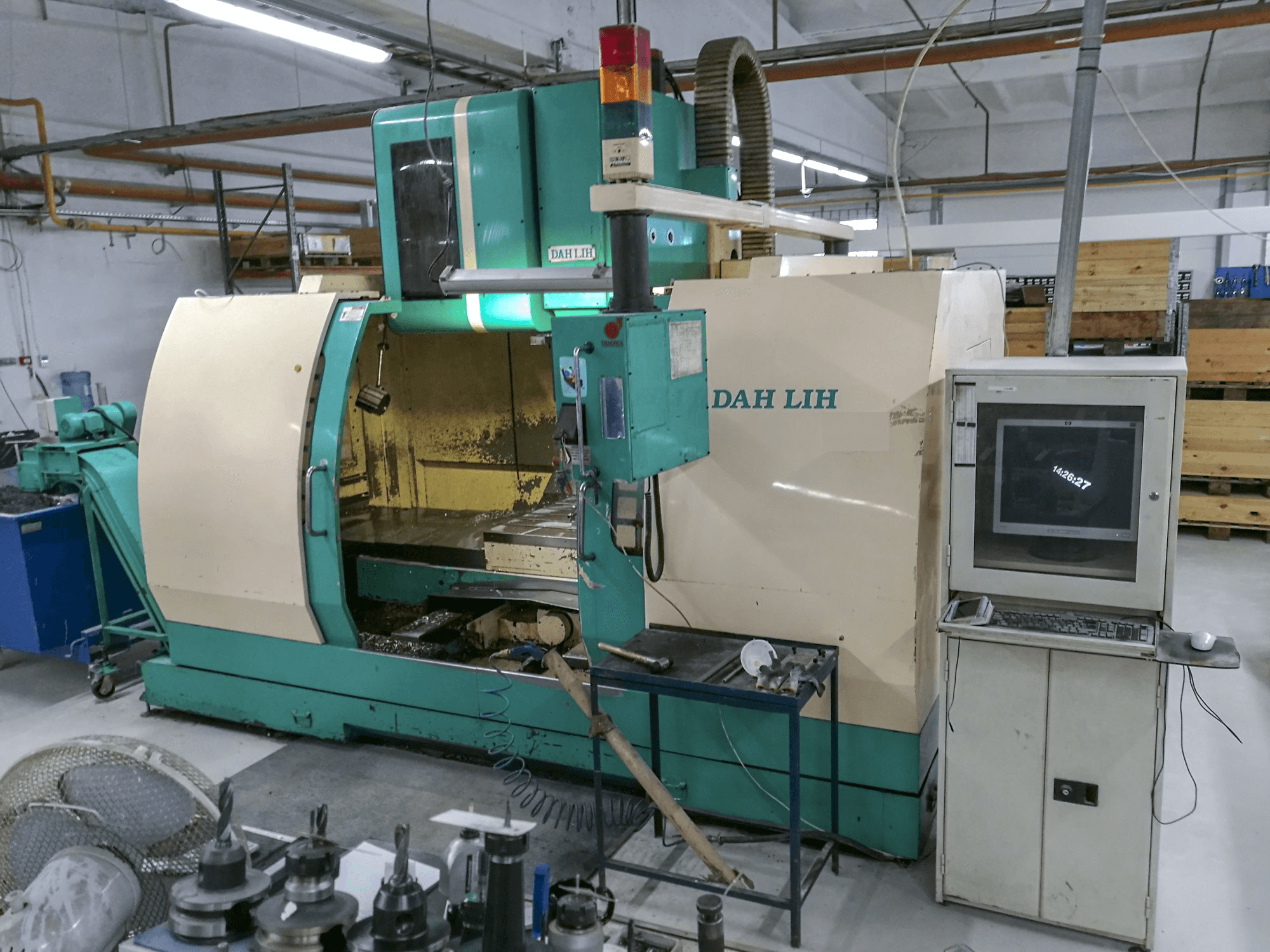 Mašīnas DAH LIH DL-MCV1250 pretskats