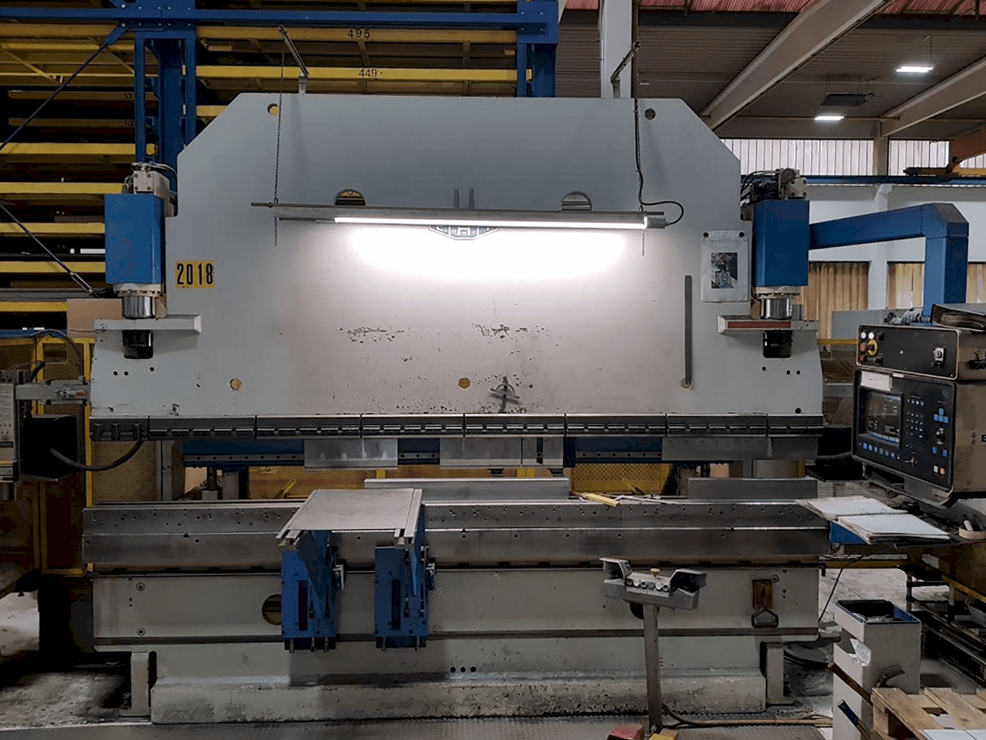 Mašīnas EHT EHPS 11-35 pretskats