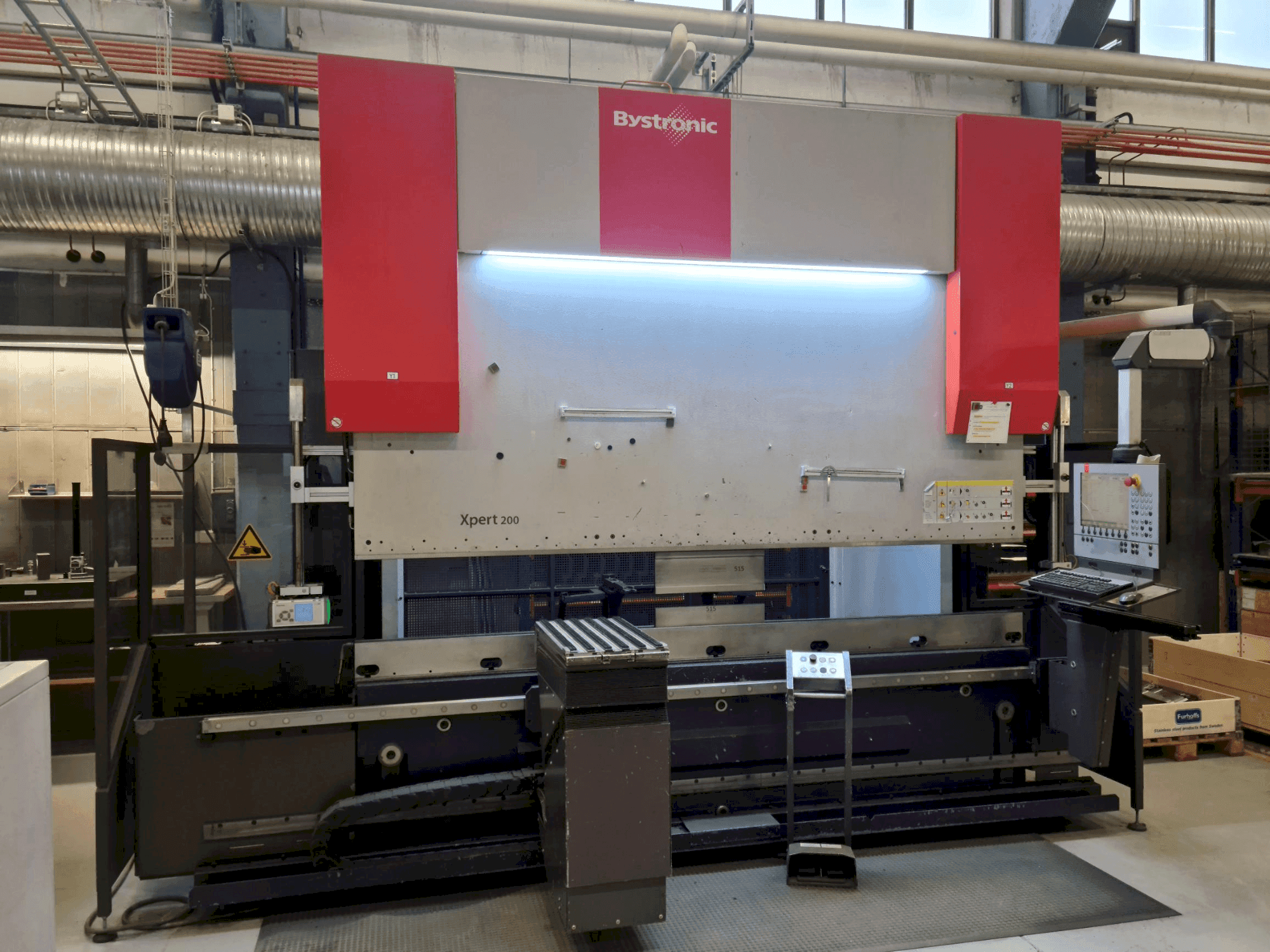 Mašīnas Bystronic Xpert 200 x 3100 pretskats