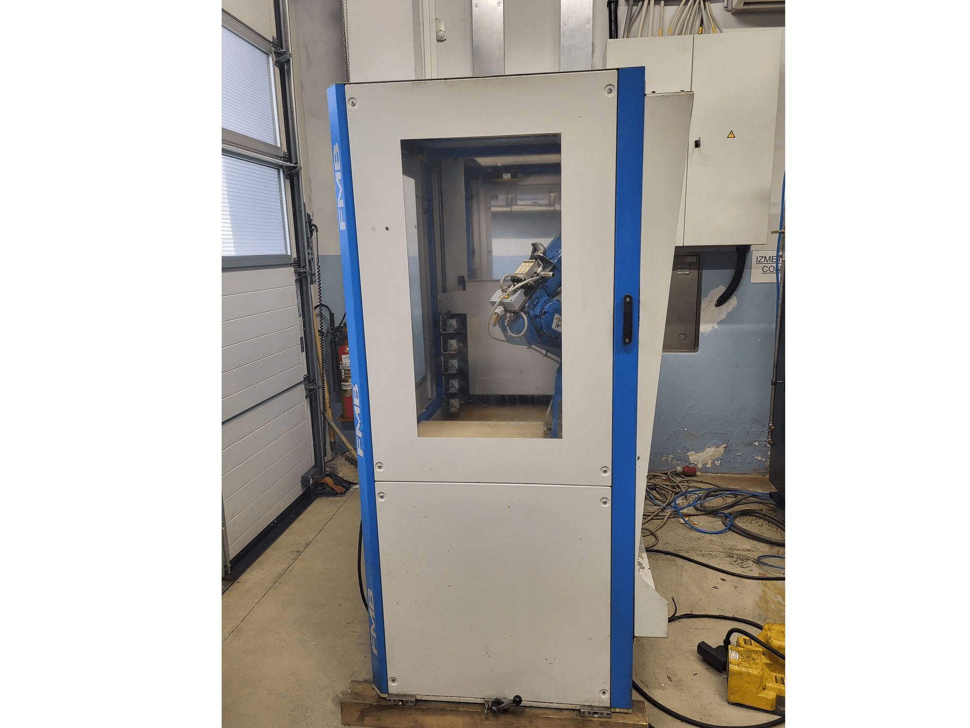 Mašīnas Yaskawa YR-MH005LS-A12 pretskats