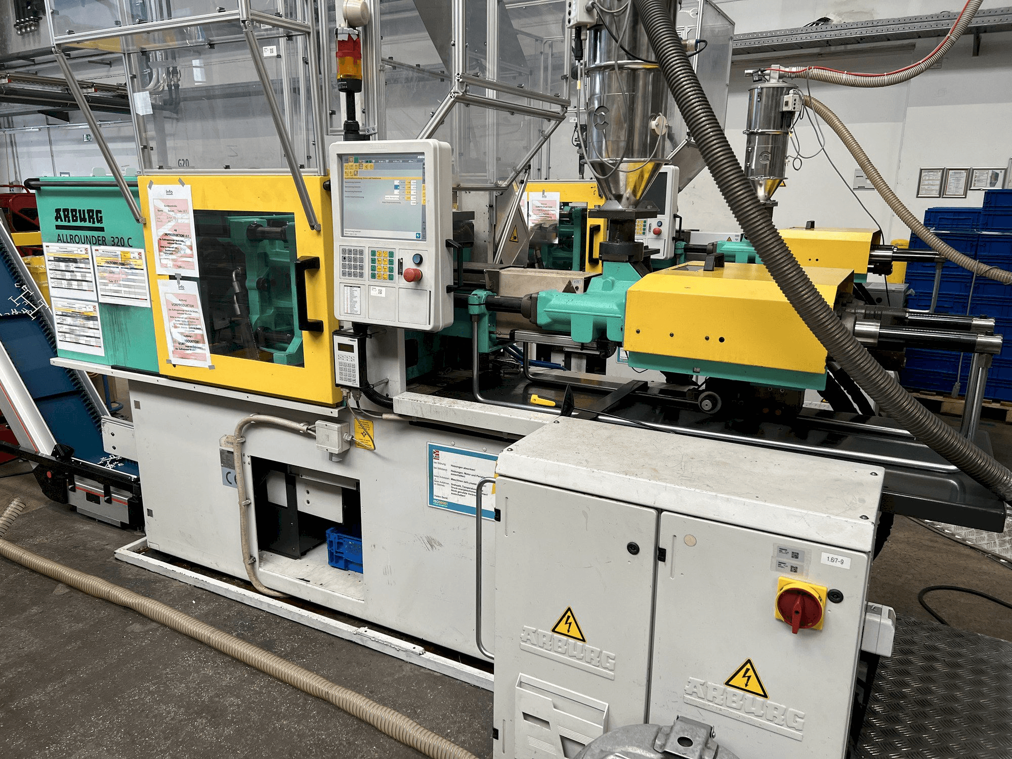 Mašīnas Arburg Allrounder 320C 500 - 170 pretskats