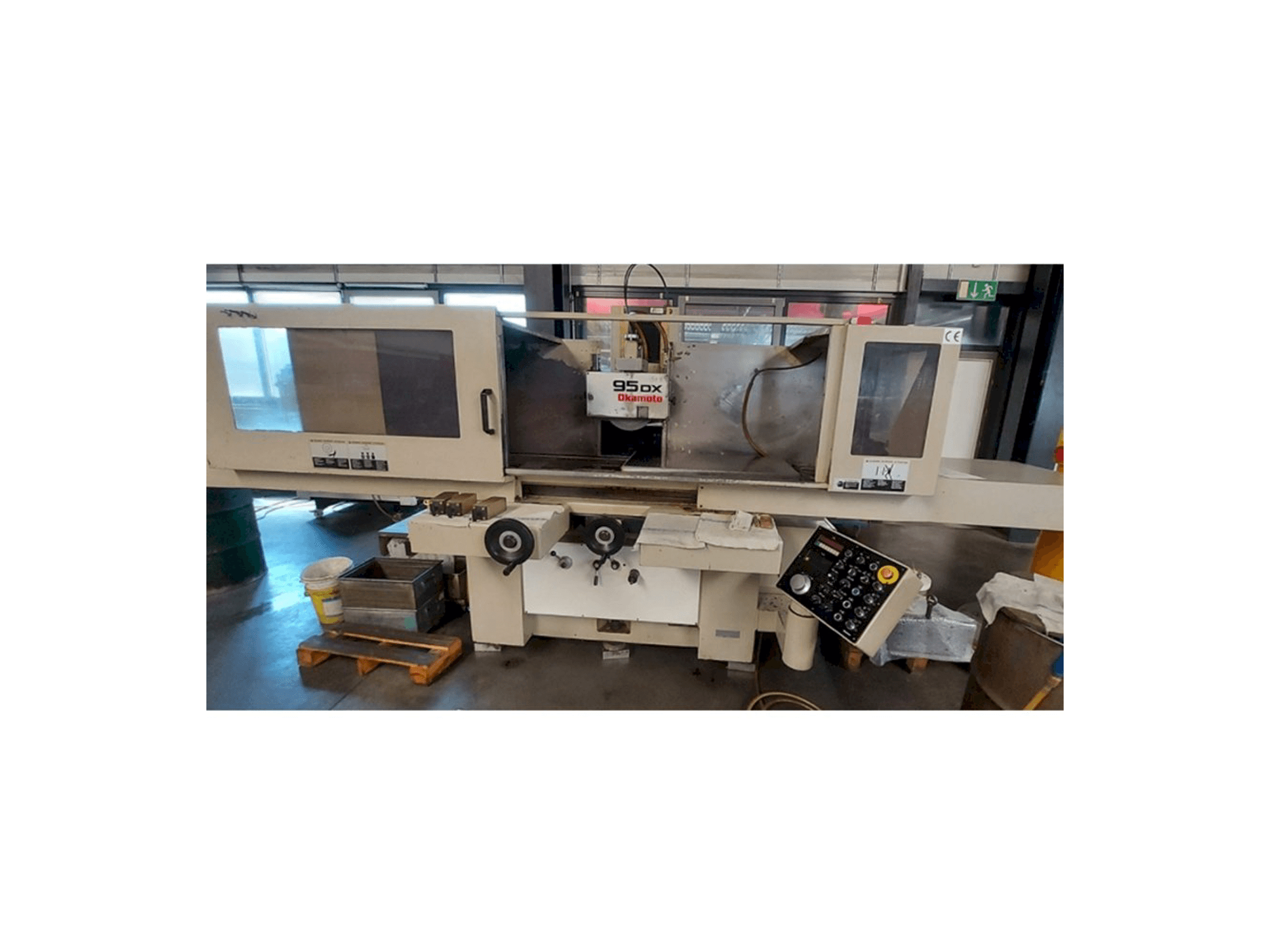 Mašīnas OKAMOTO 95DX pretskats