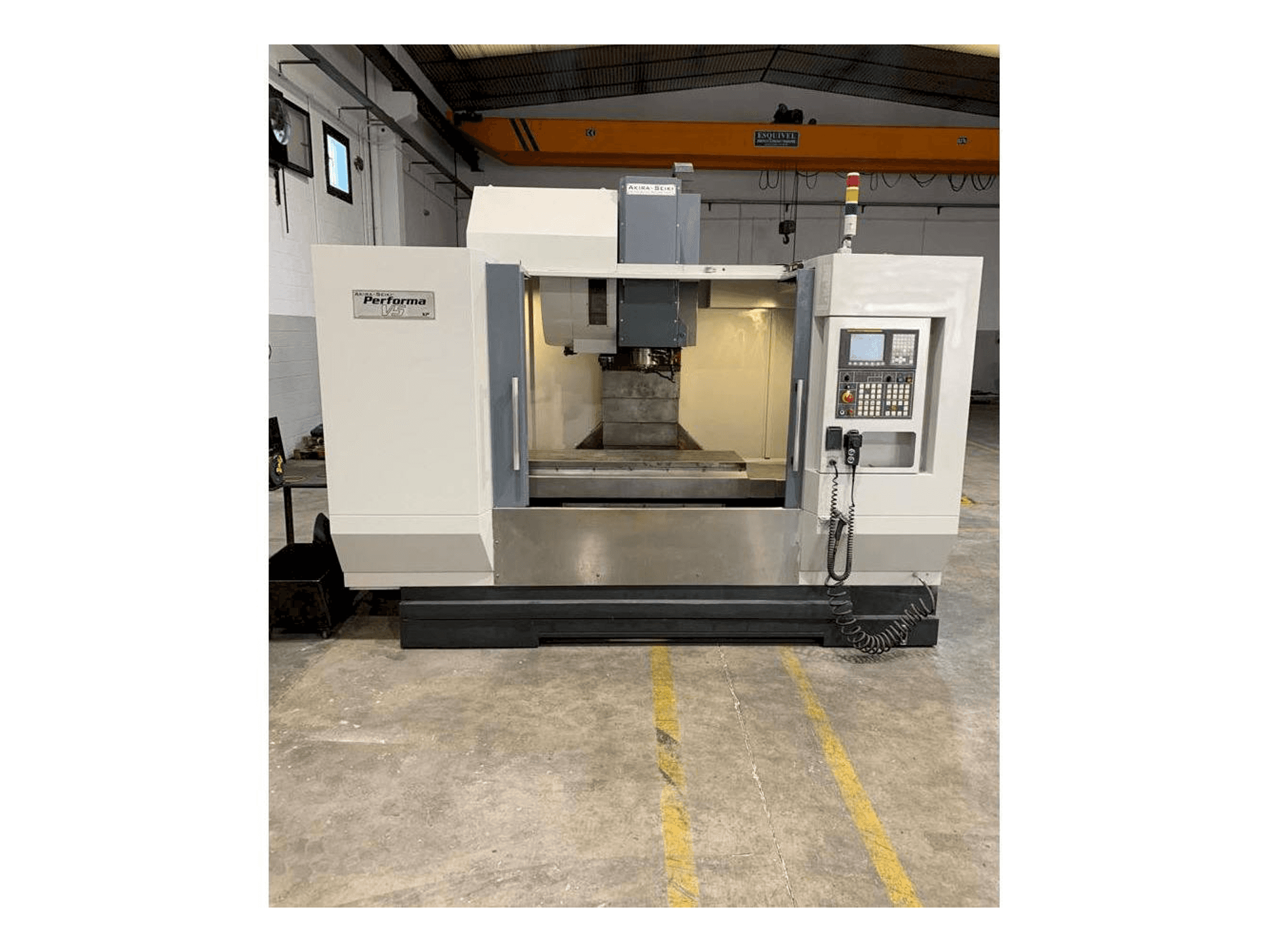 Mašīnas Akira Seiki V5 XP pretskats