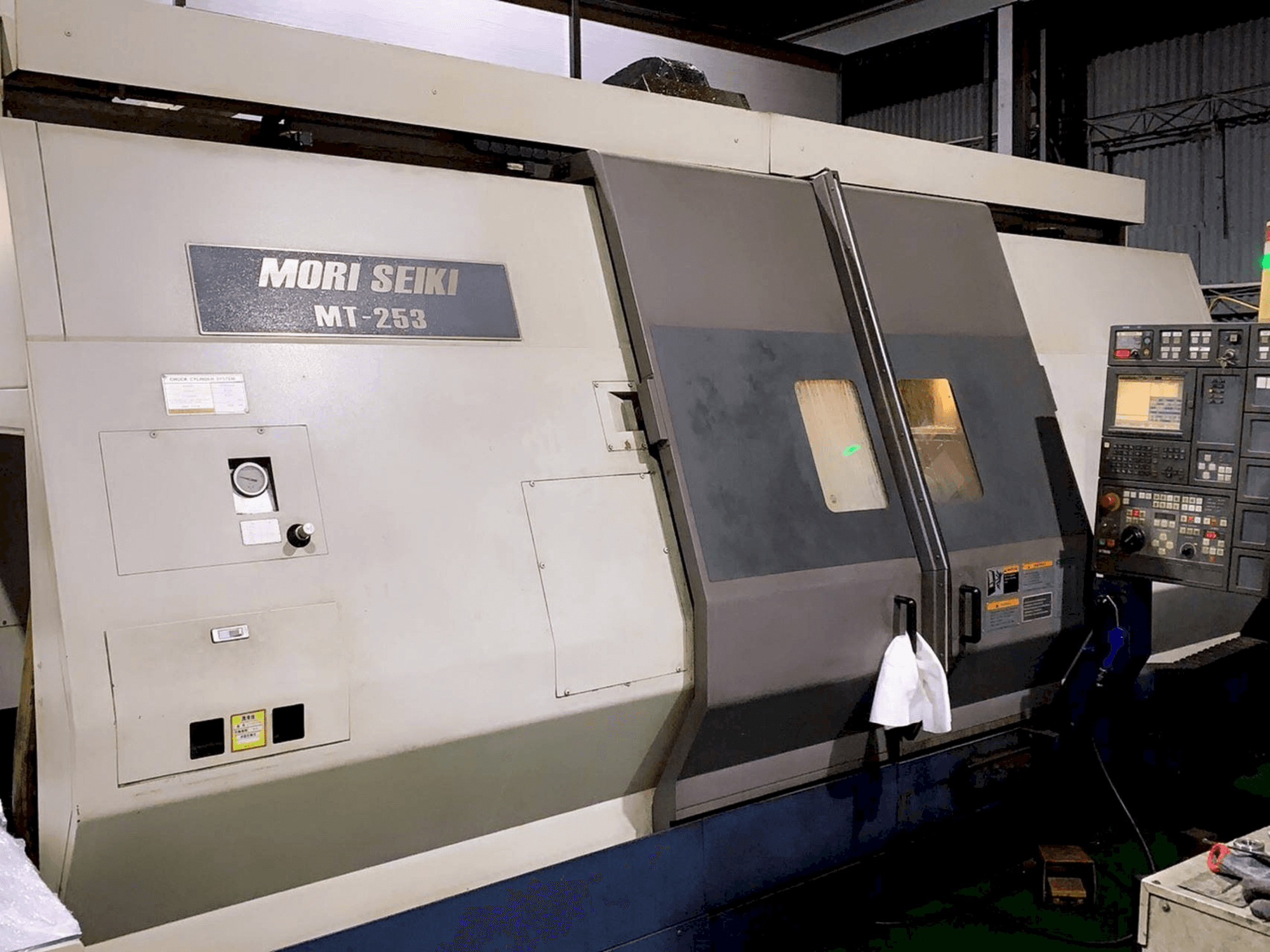 Mašīnas MORI SEIKI MT 253 S pretskats