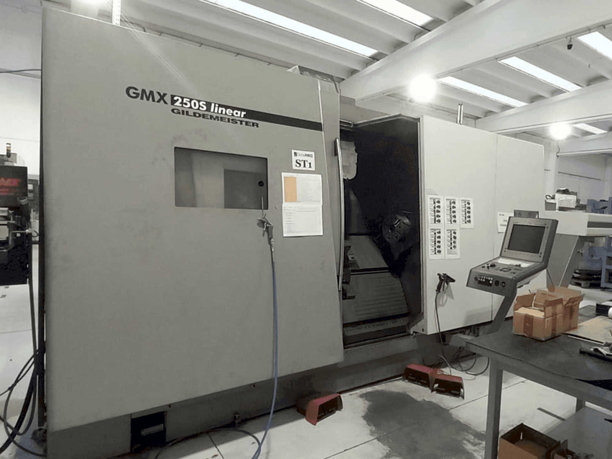 Mašīnas Gildemeister GMX 250S Linear pretskats