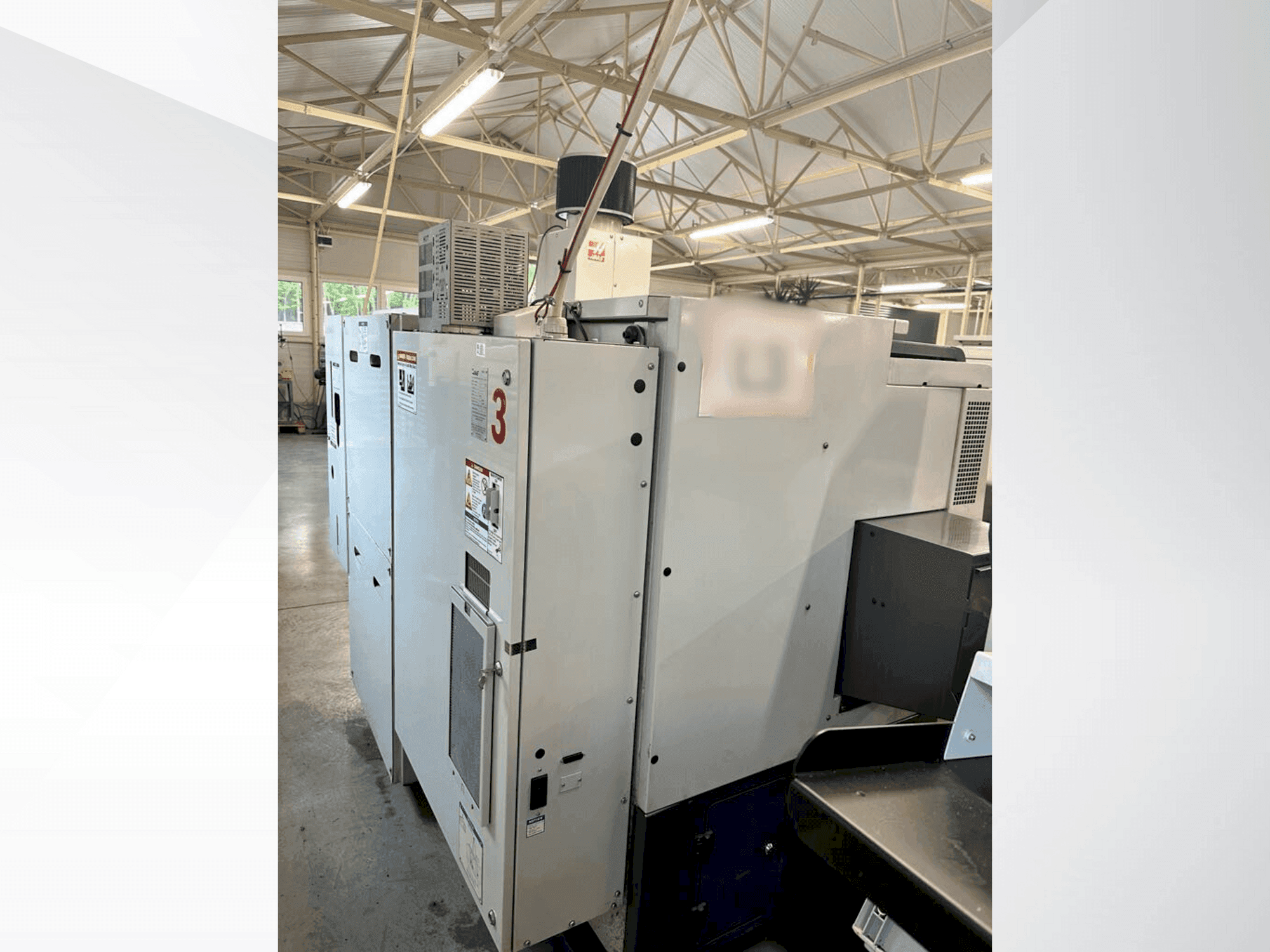 Mašīnas HAAS ST-10 pretskats