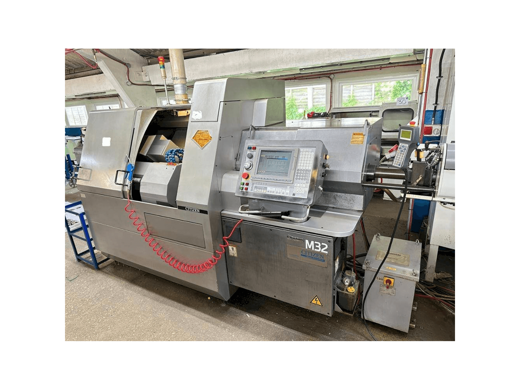 Mašīnas Citizen M32V pretskats