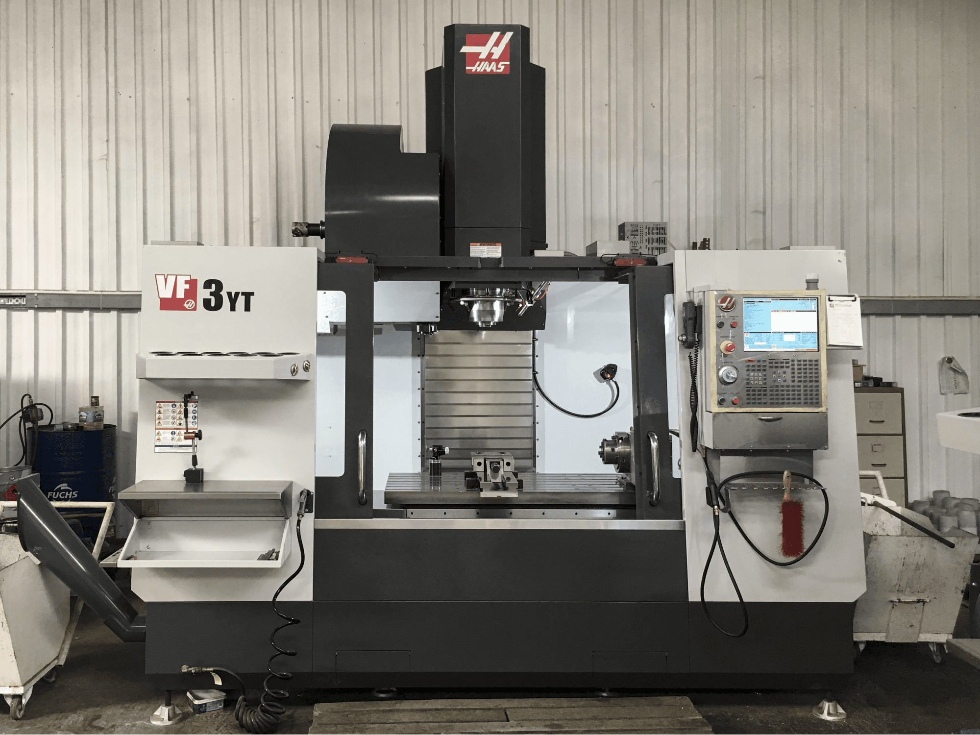 Mašīnas HAAS VF-3YT/50 pretskats