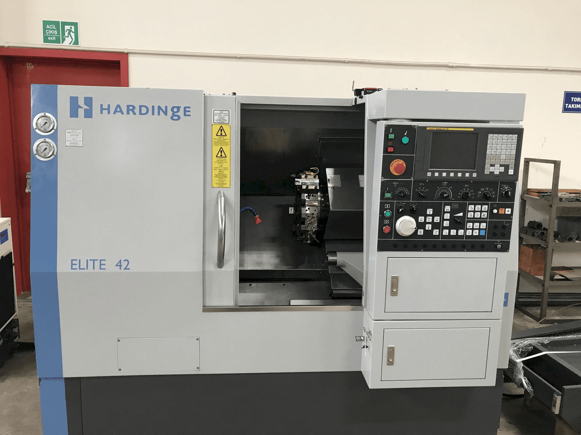 Mašīnas HARDINGE Elite 42 pretskats