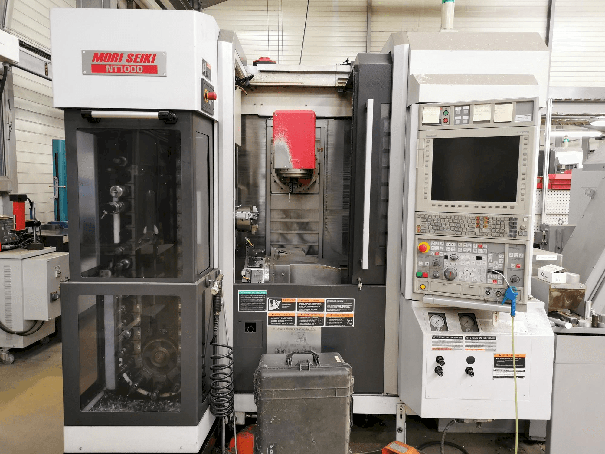 Mašīnas MORI SEIKI NT 1000 pretskats