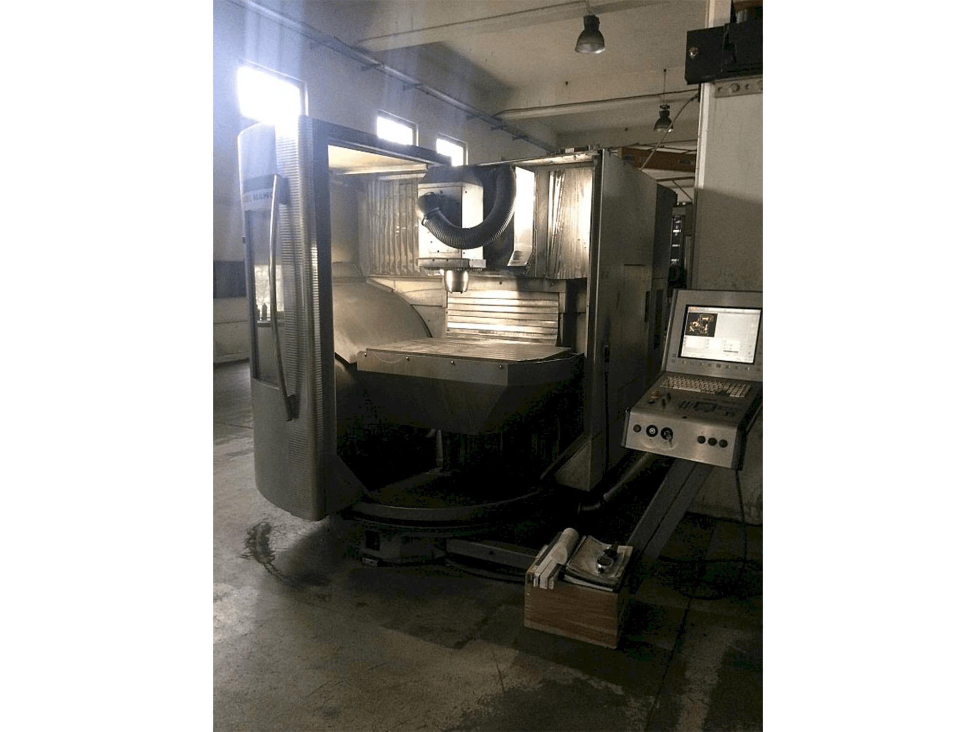 Mašīnas DMG 60T pretskats