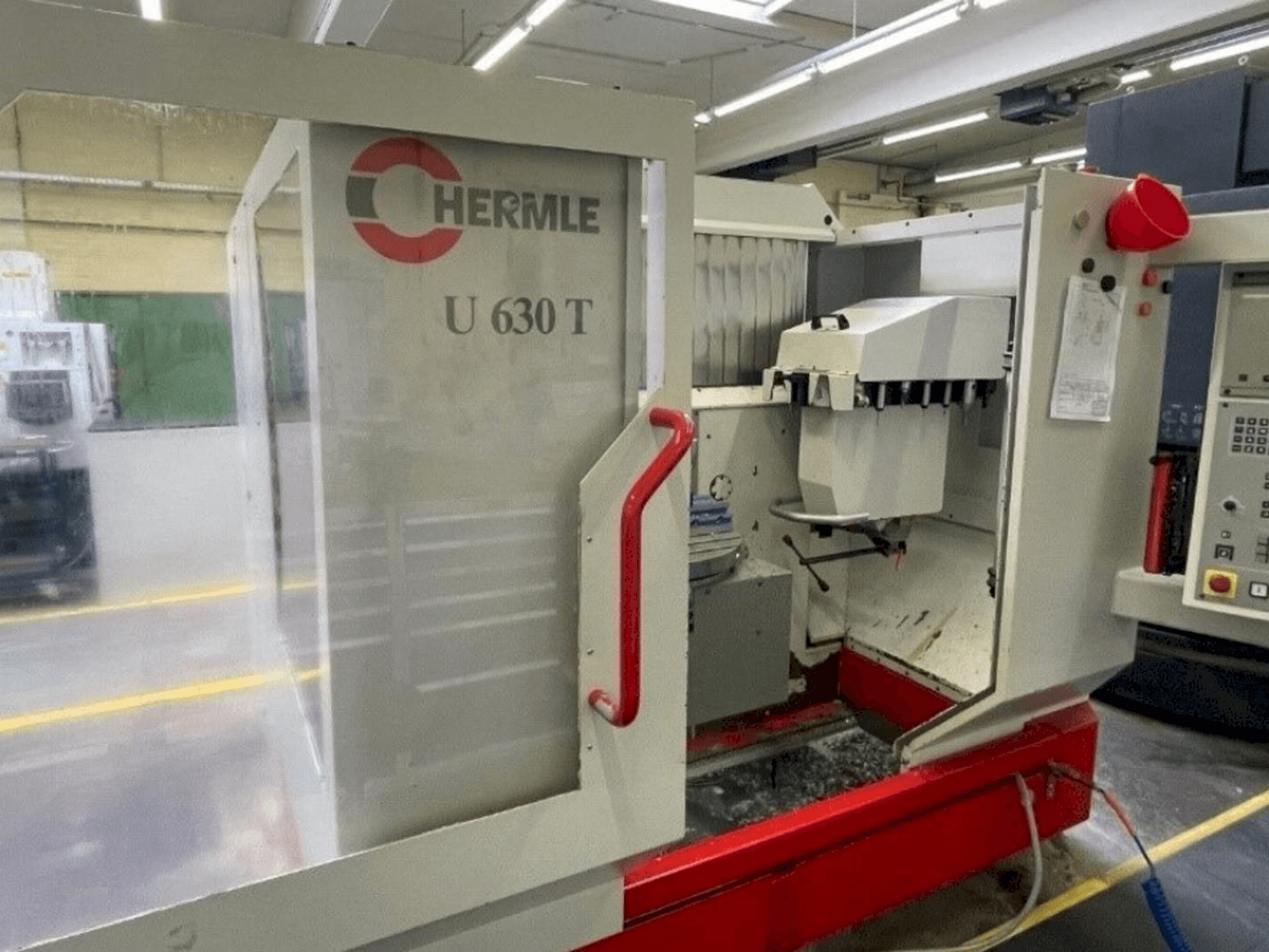 Mašīnas HERMLE U630T pretskats