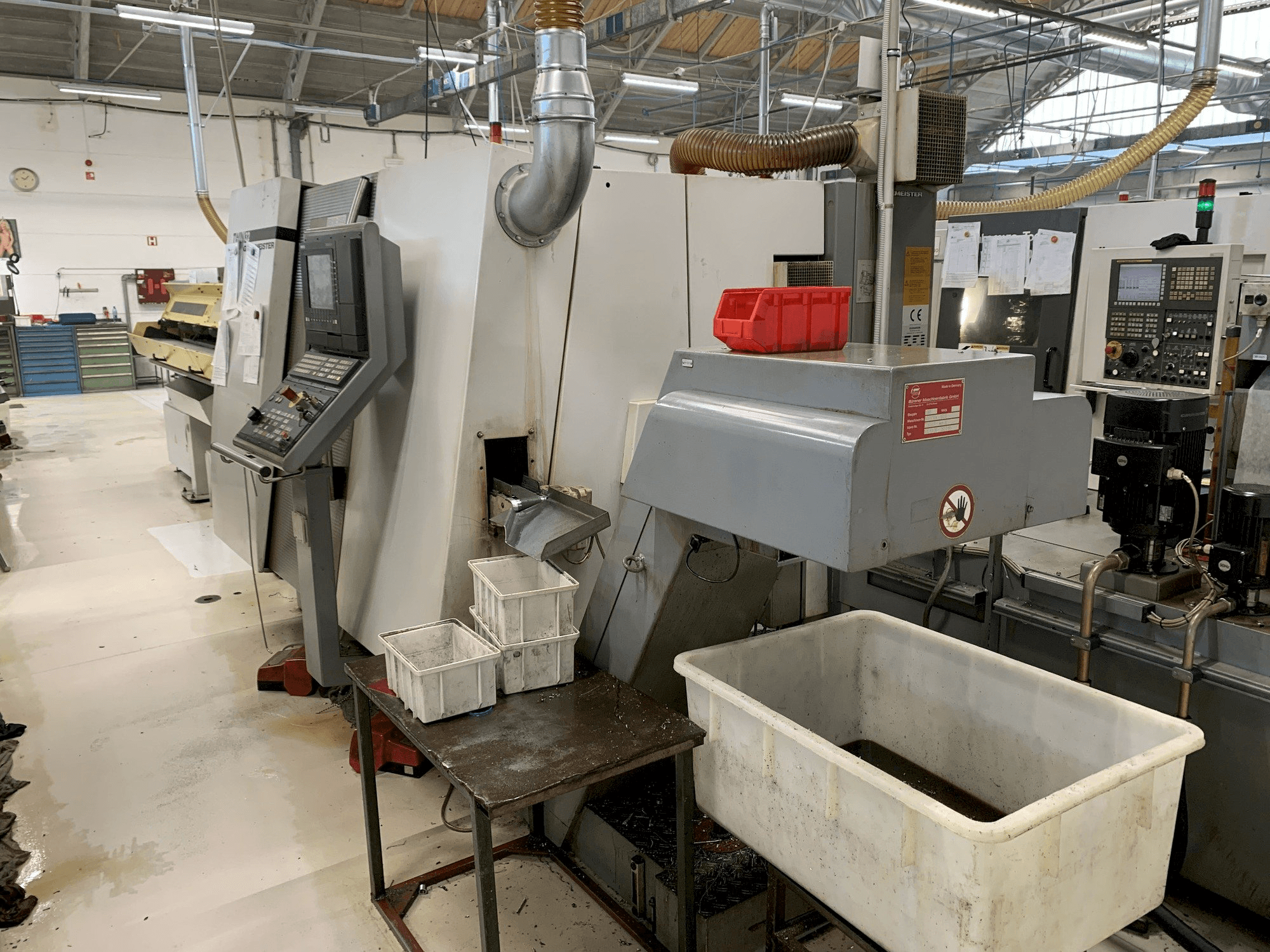 Mašīnas Gildemeister Twin 32 pretskats