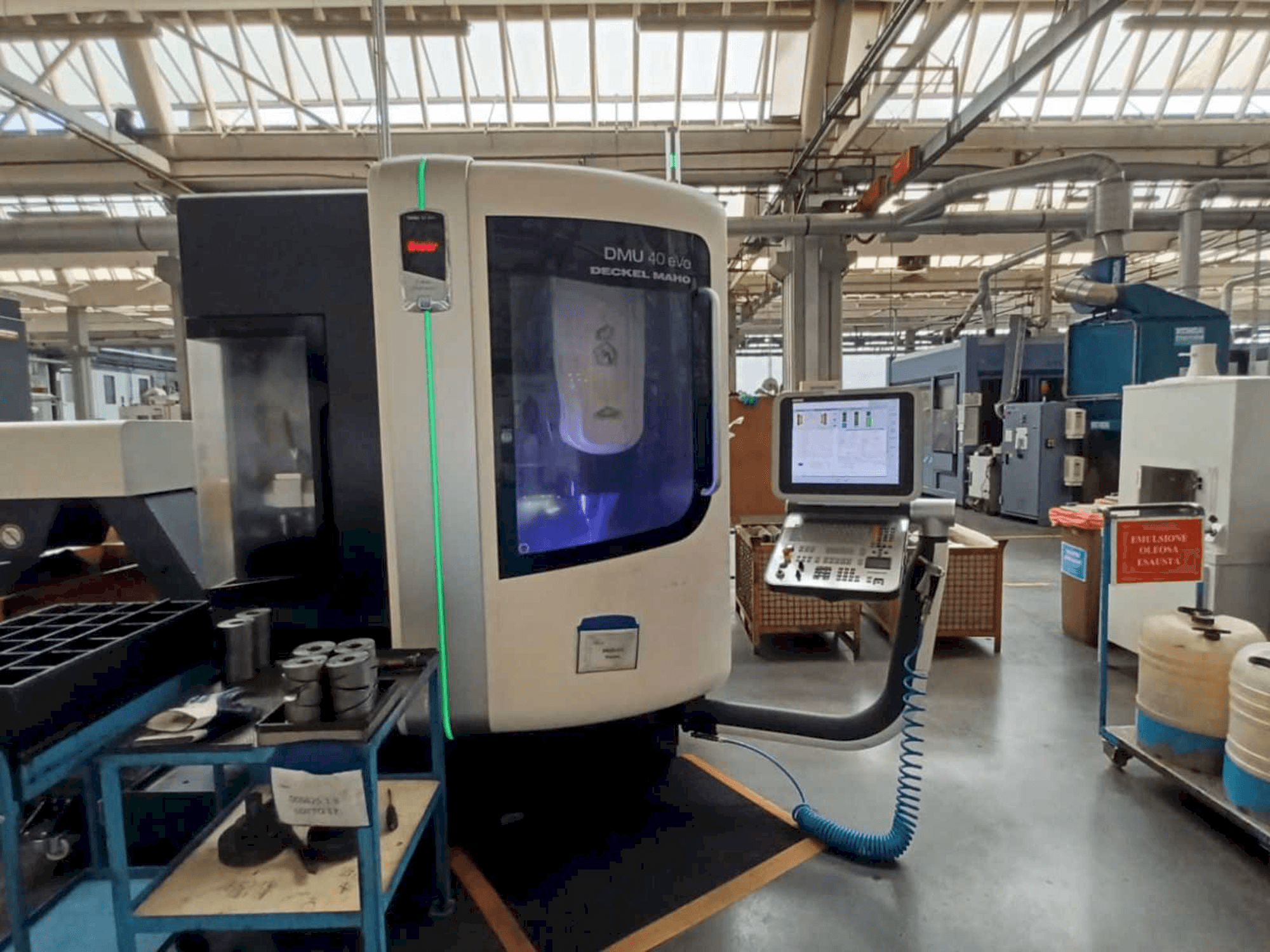 Mašīnas DMG DMU 40 evo pretskats